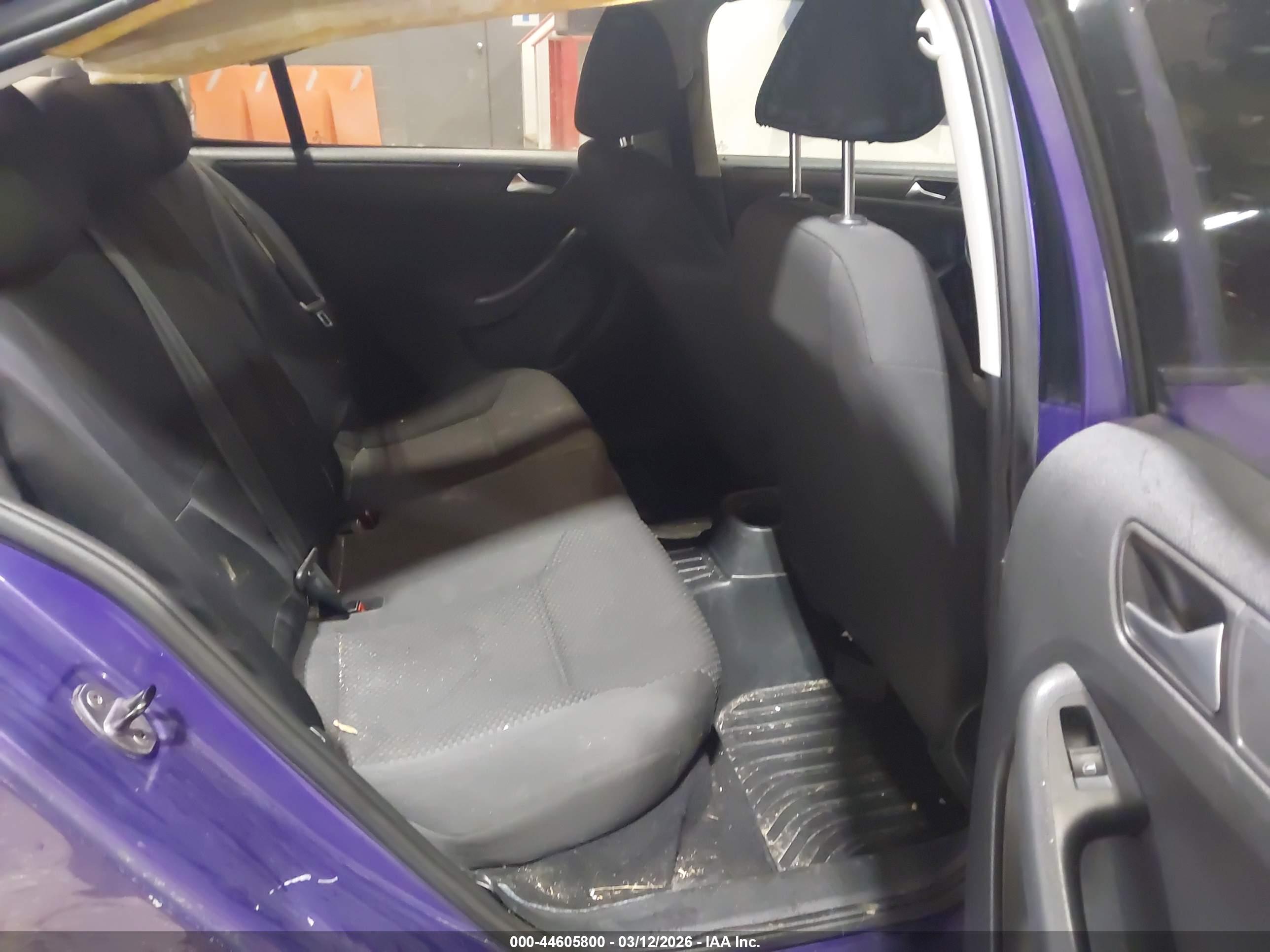 VOLKSWAGEN JETTA image 8