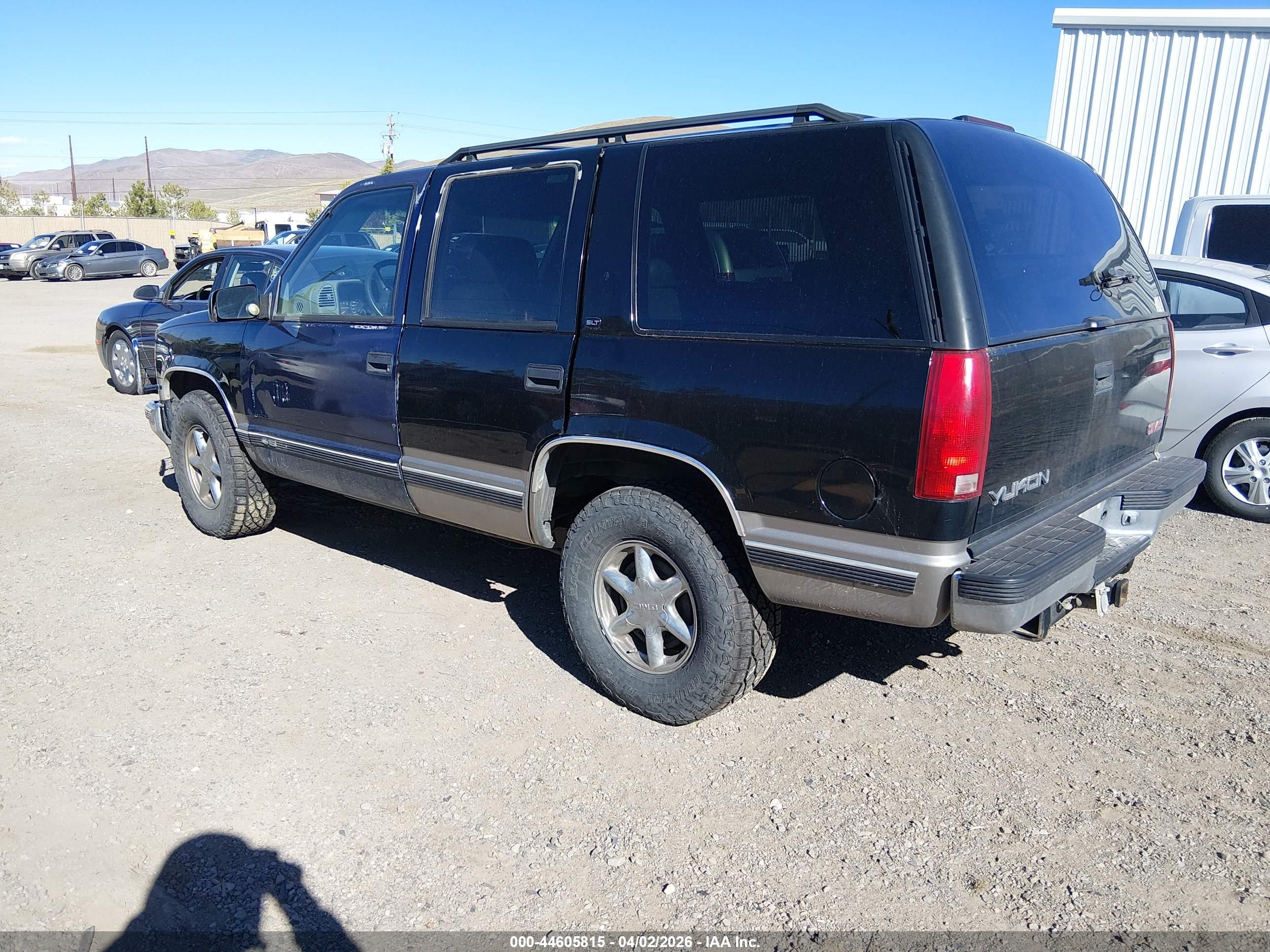 GMC YUKON image 3
