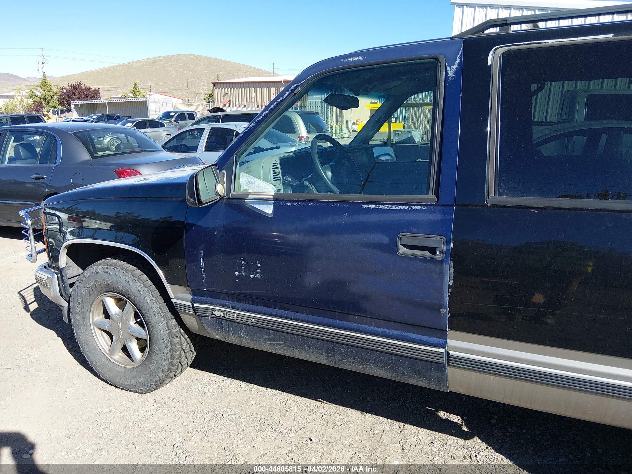 GMC YUKON image 6