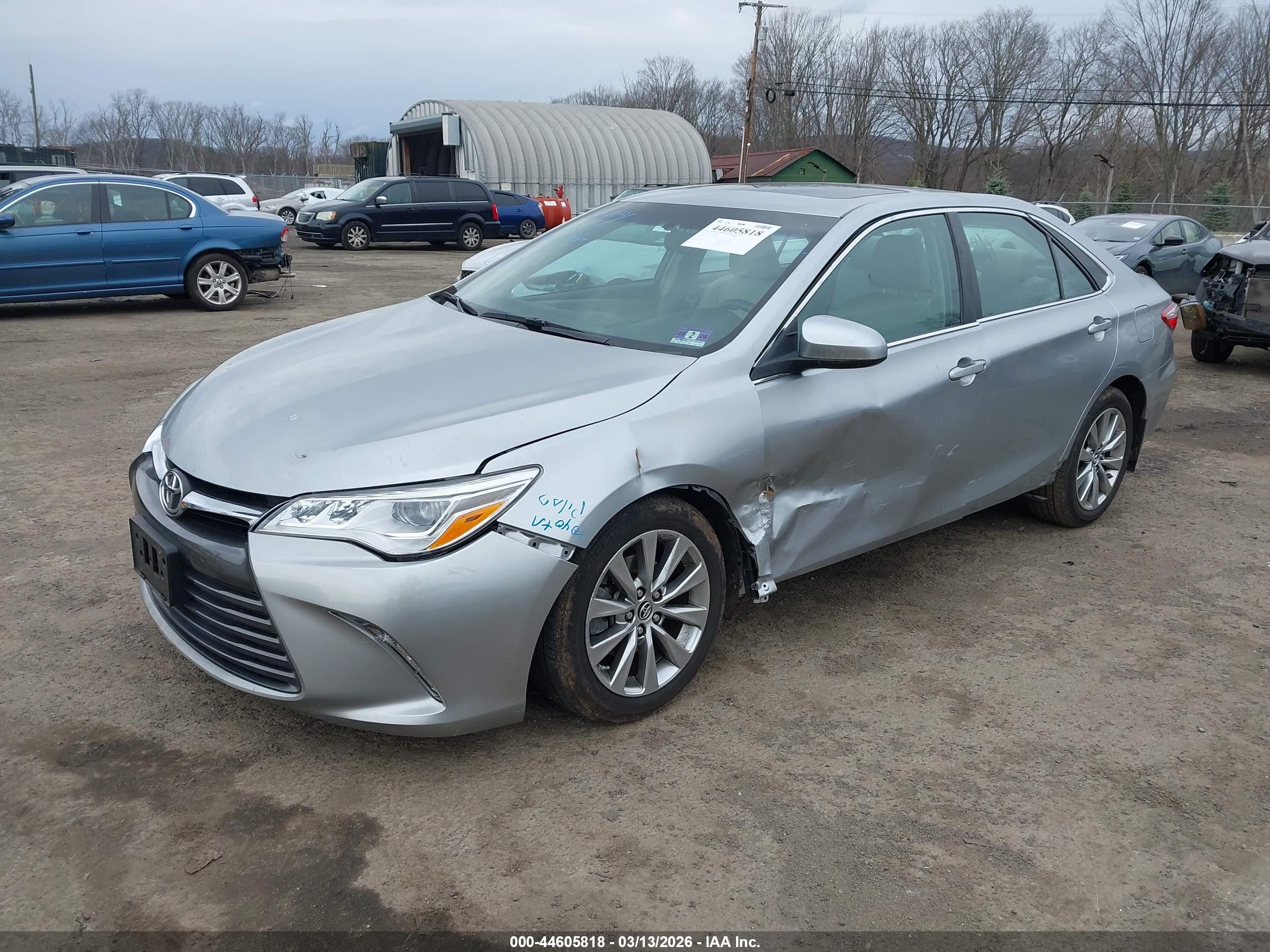 TOYOTA CAMRY image 2