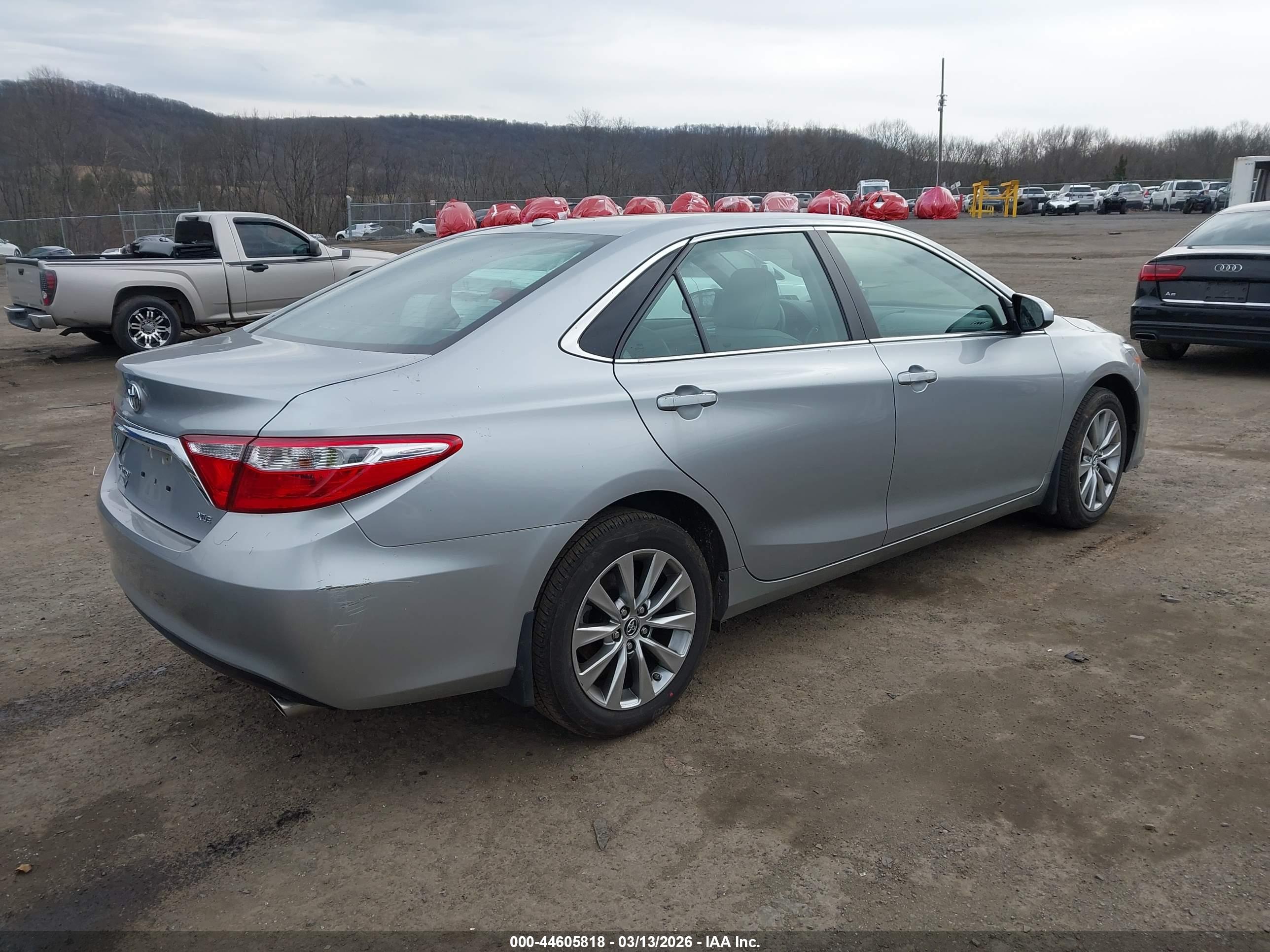 TOYOTA CAMRY image 4