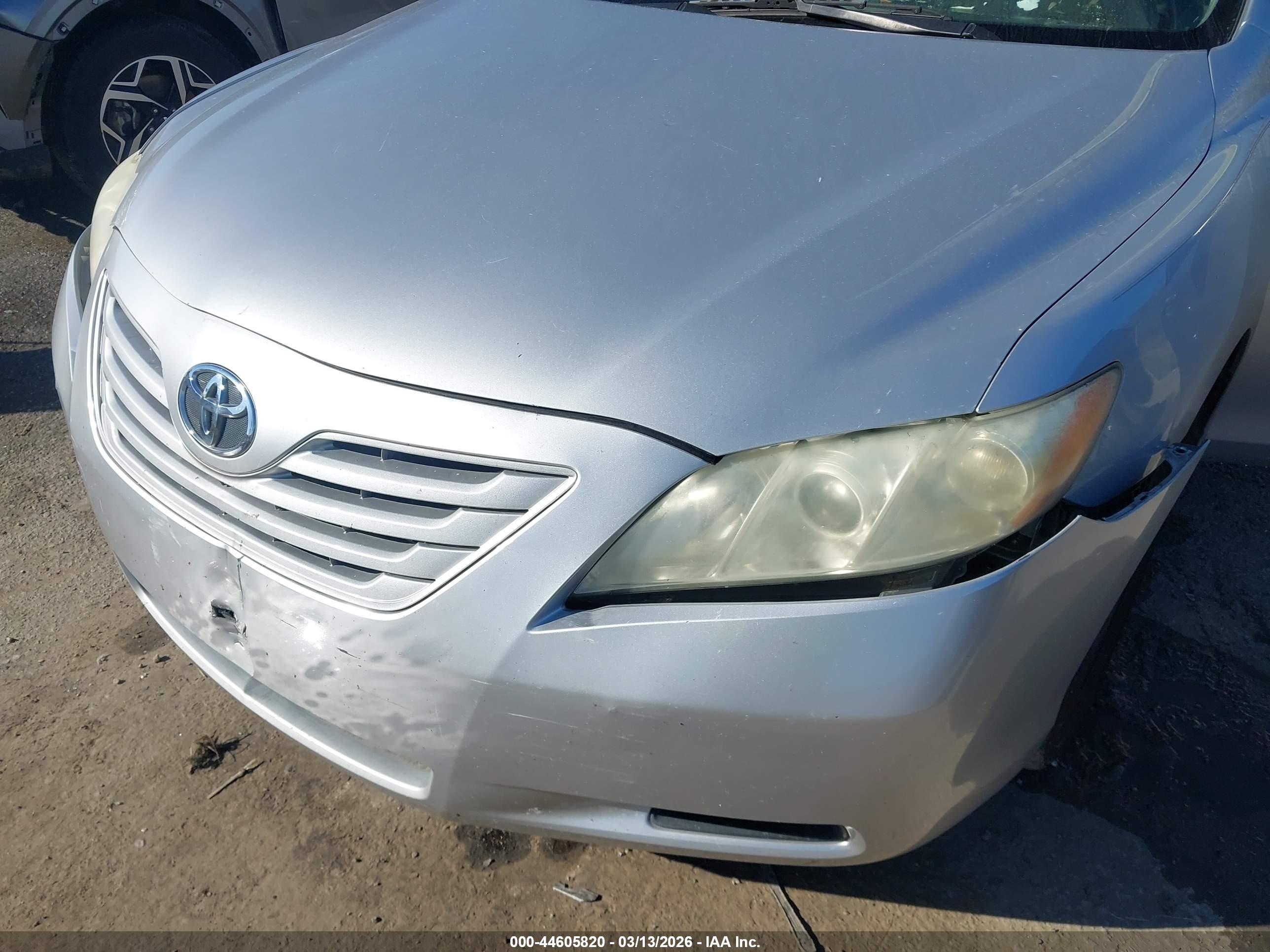 TOYOTA CAMRY image 6