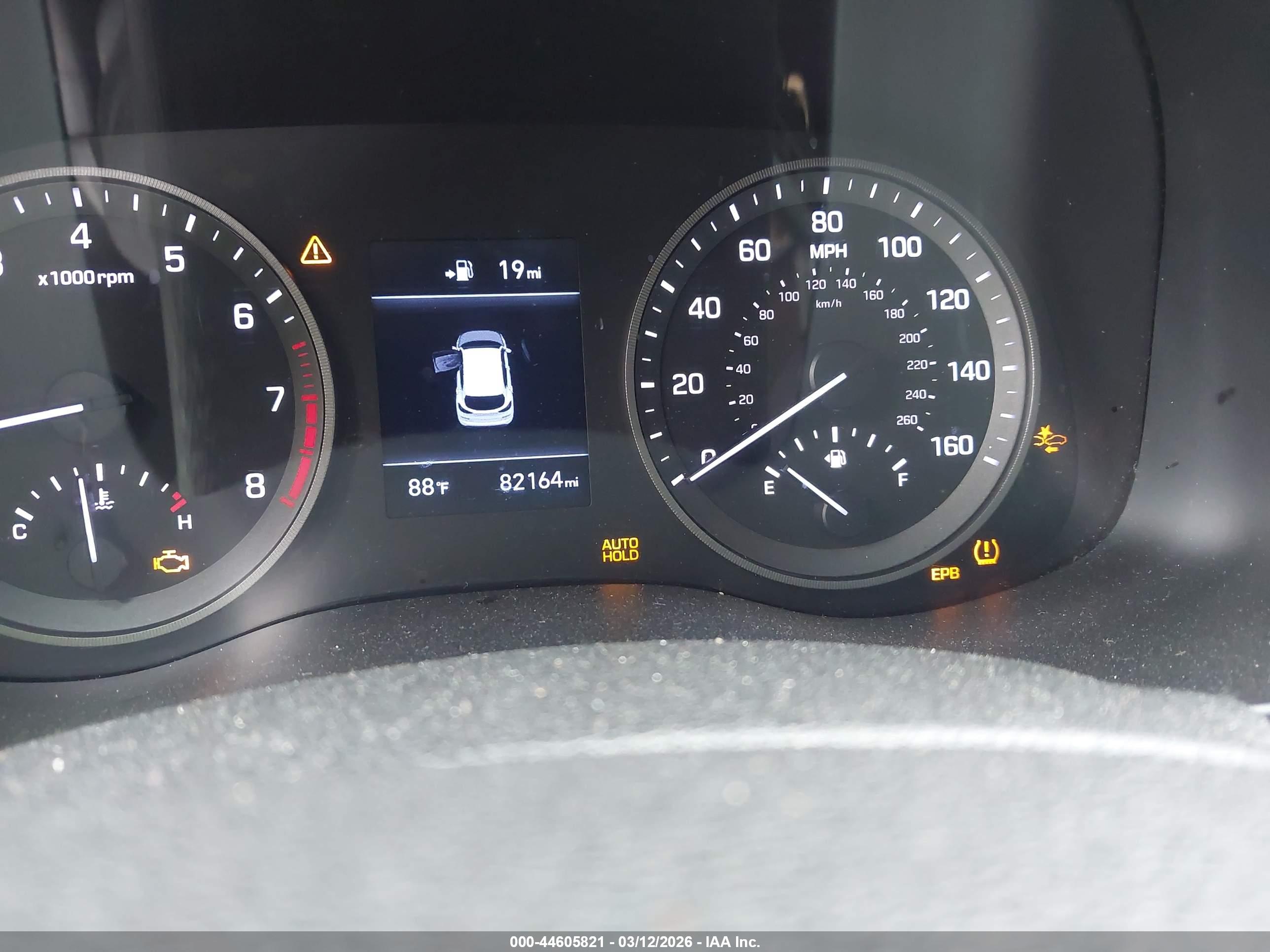 HYUNDAI TUCSON image 7