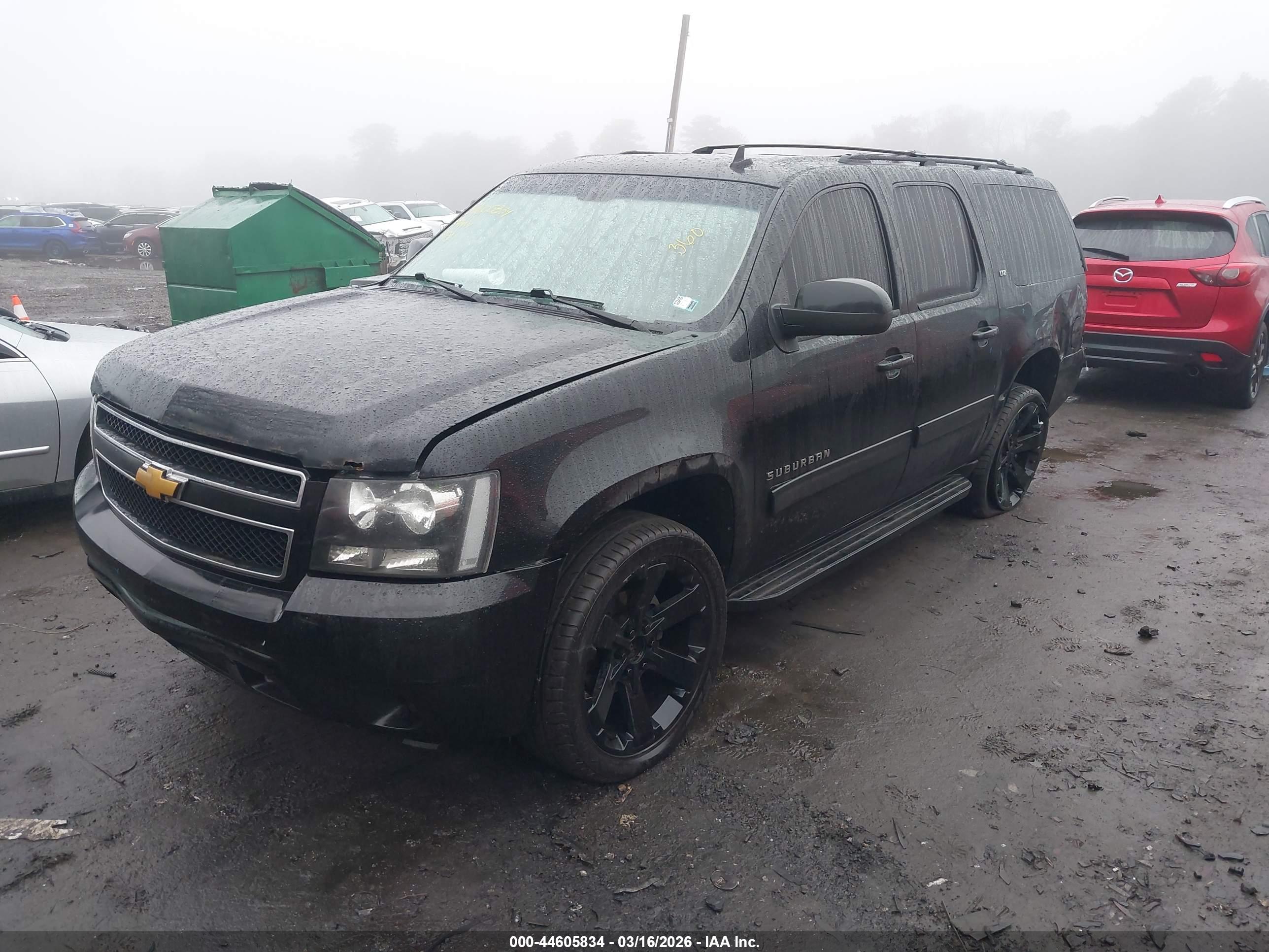 CHEVROLET SUBURBAN image 2