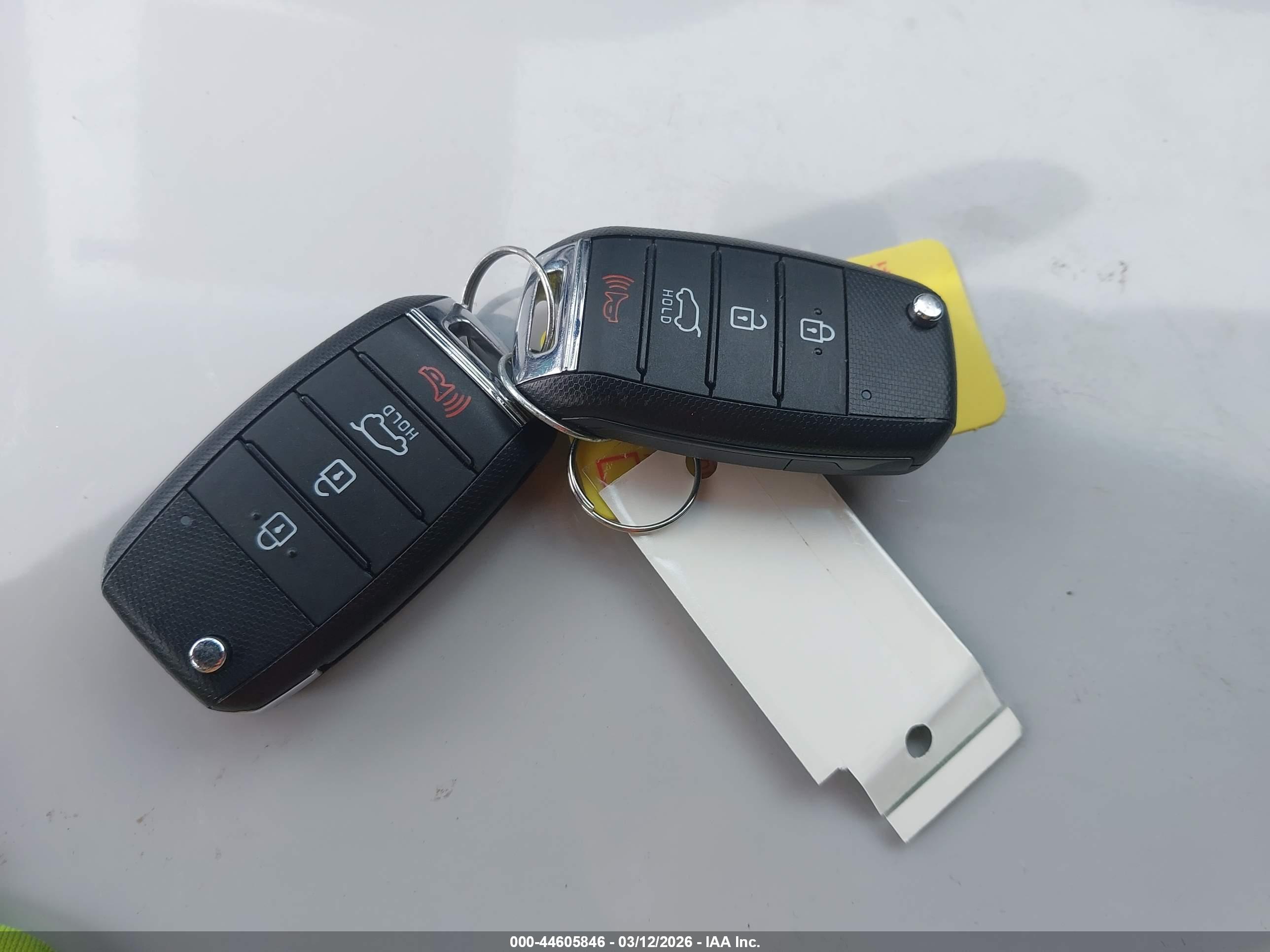 KIA SPORTAGE image 11