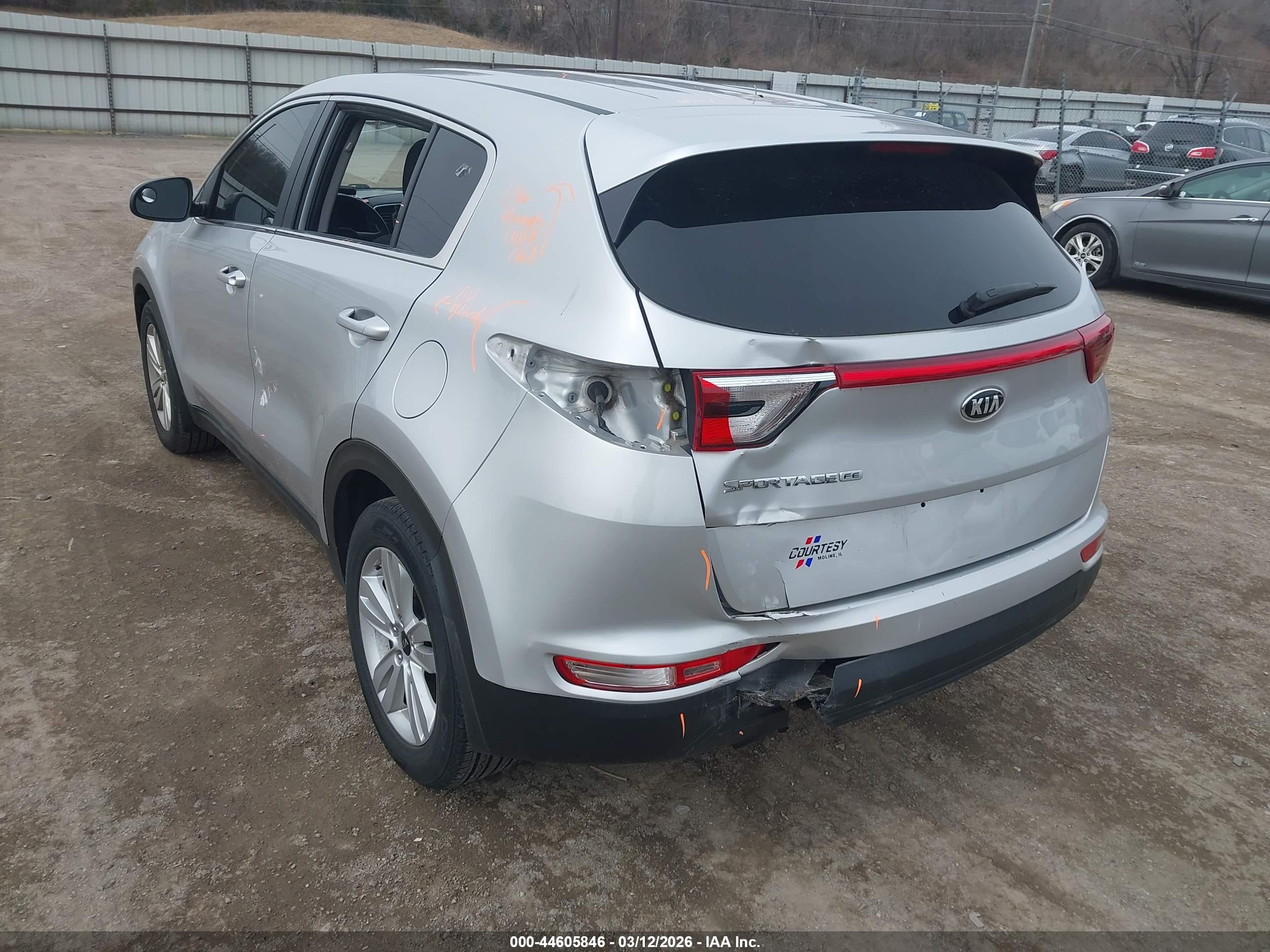 KIA SPORTAGE image 6