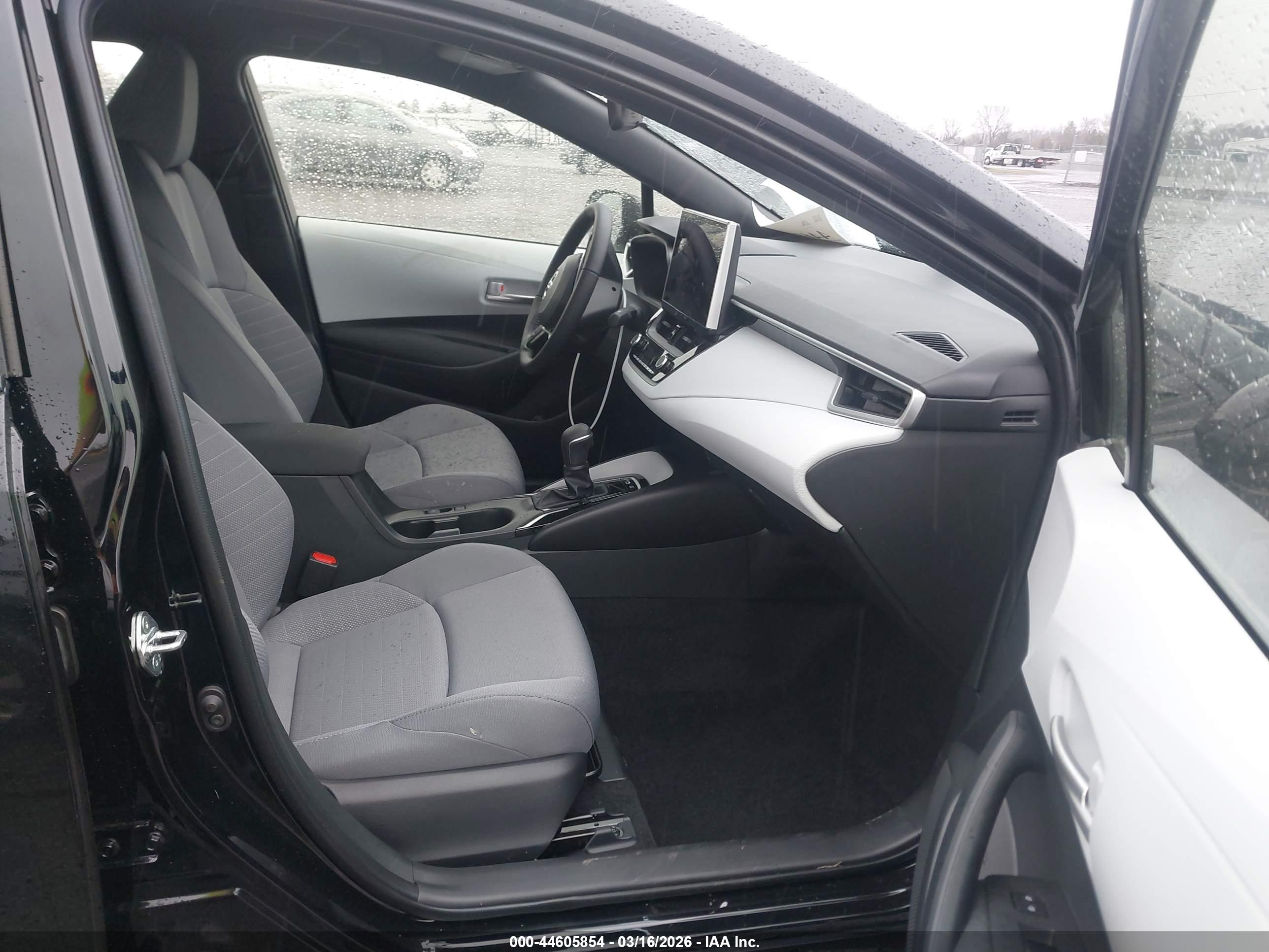 TOYOTA COROLLA image 5