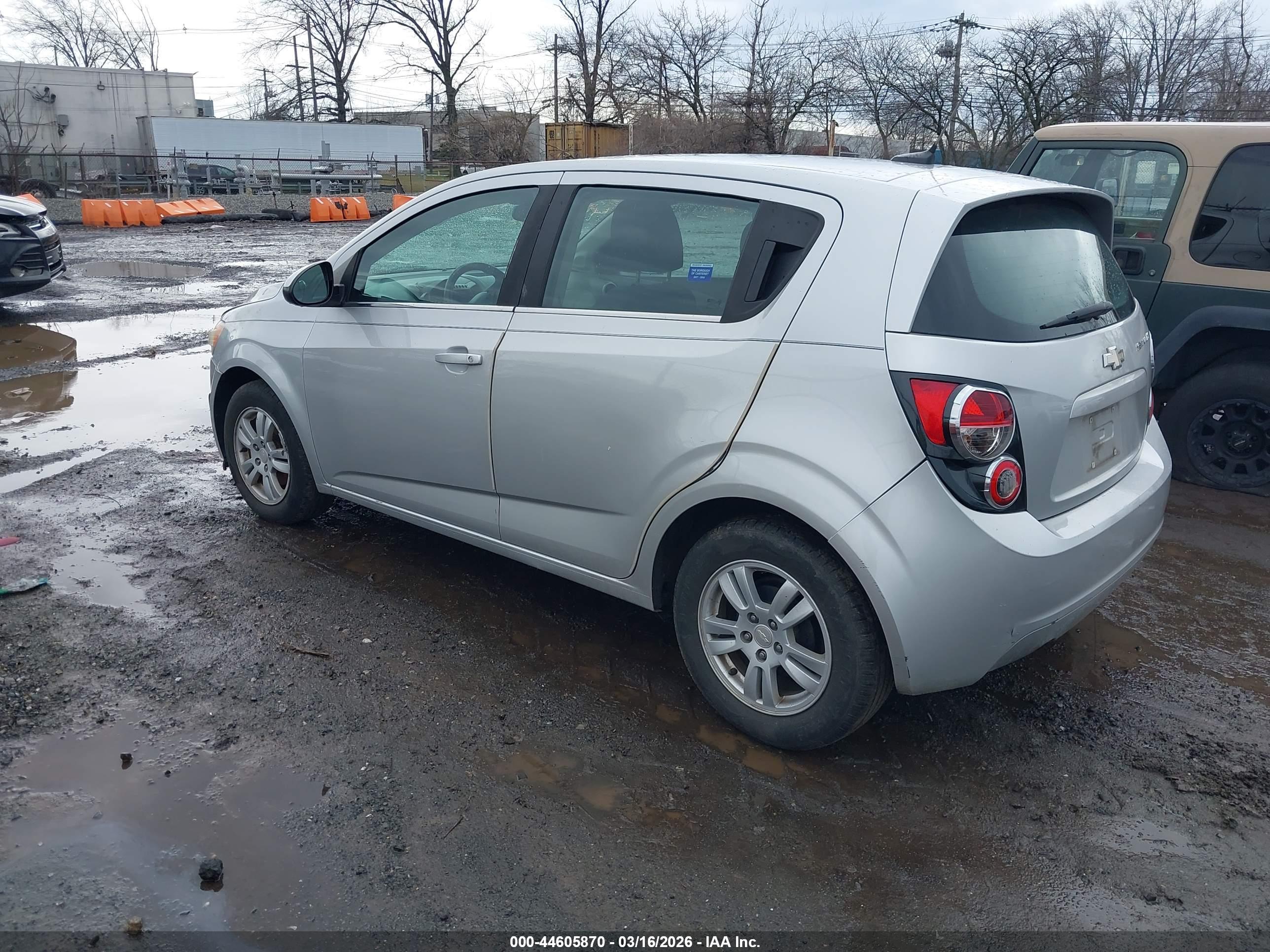 CHEVROLET SONIC image 3