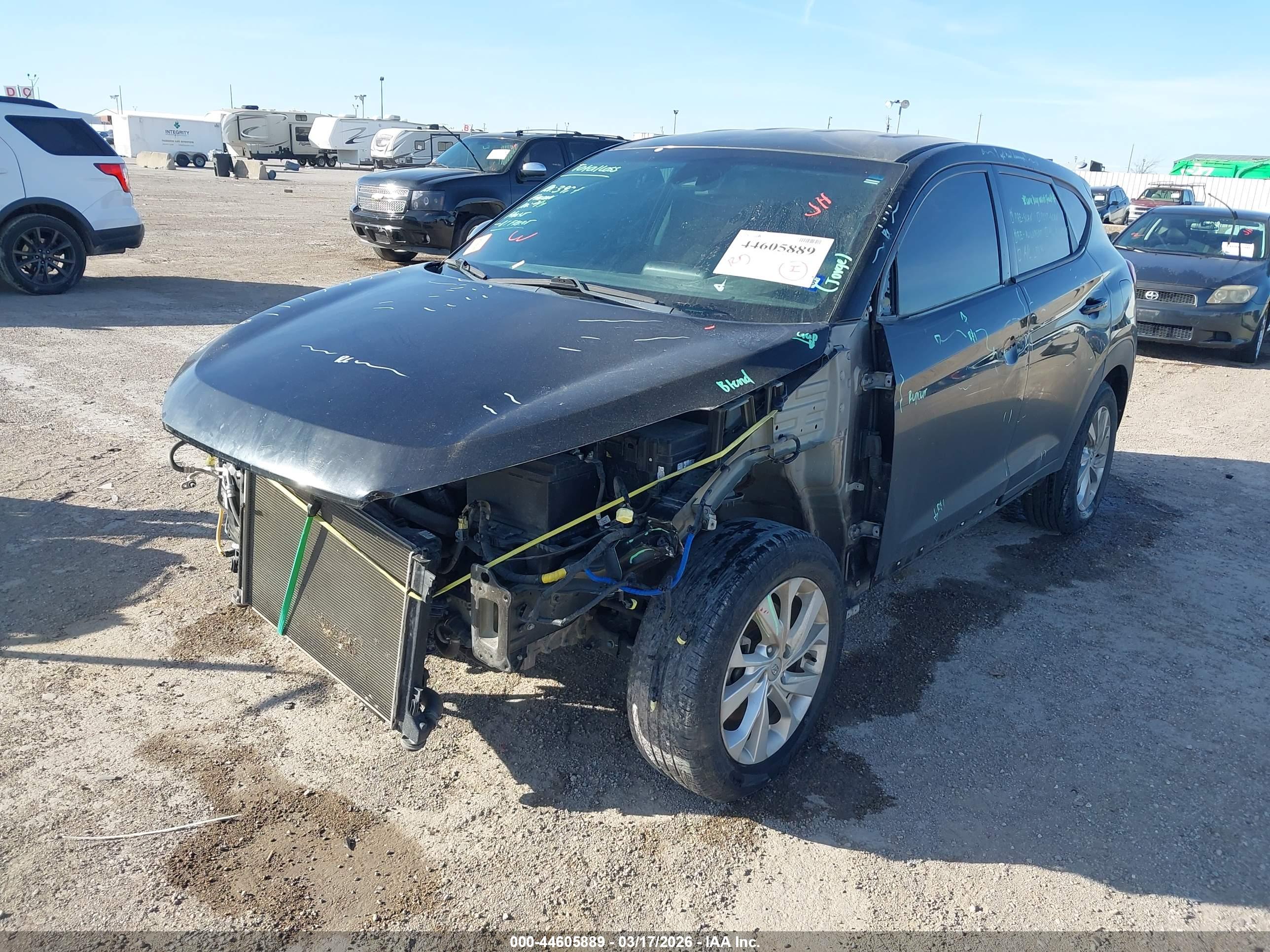 HYUNDAI TUCSON image 2