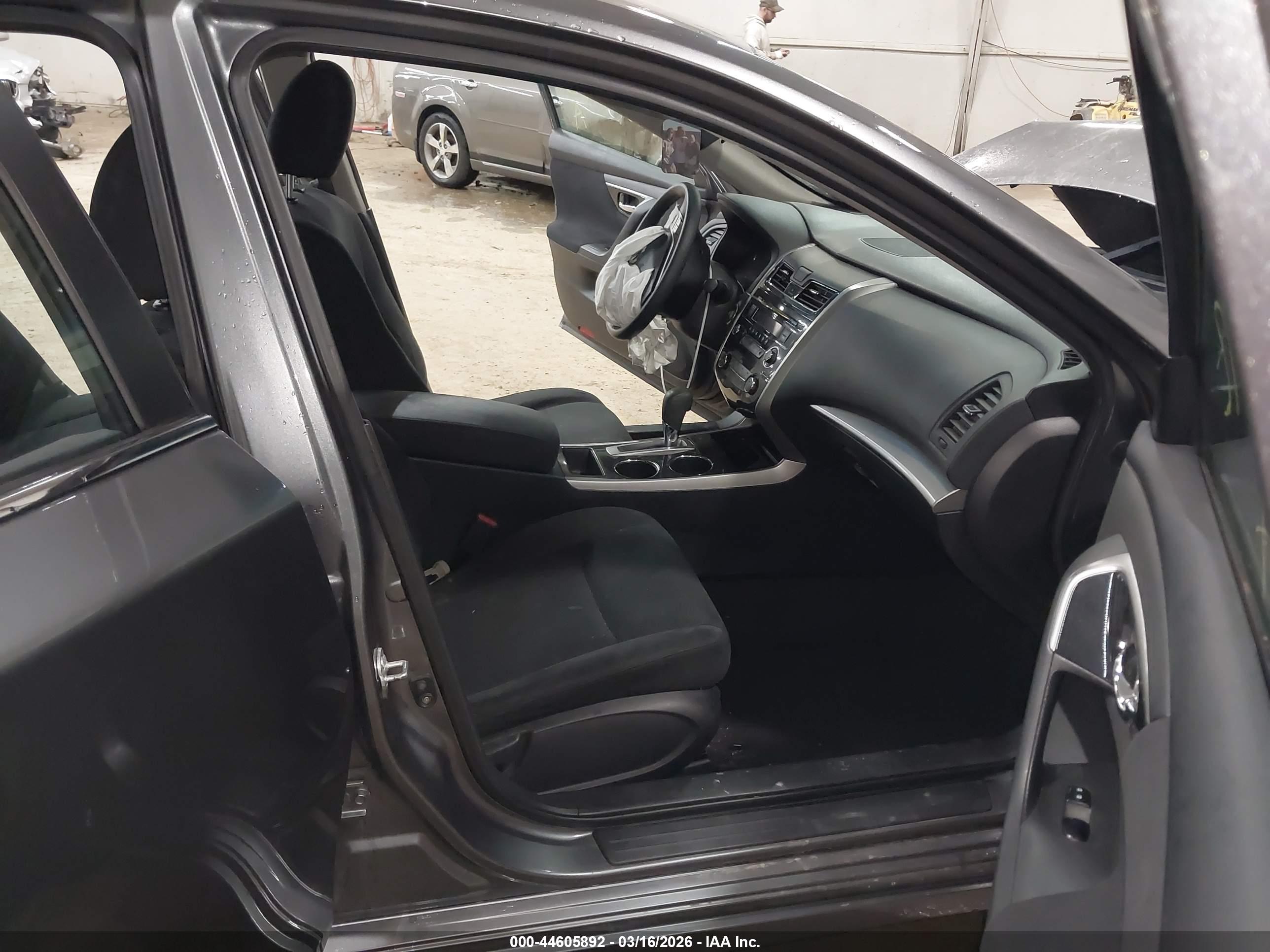 NISSAN ALTIMA image 5