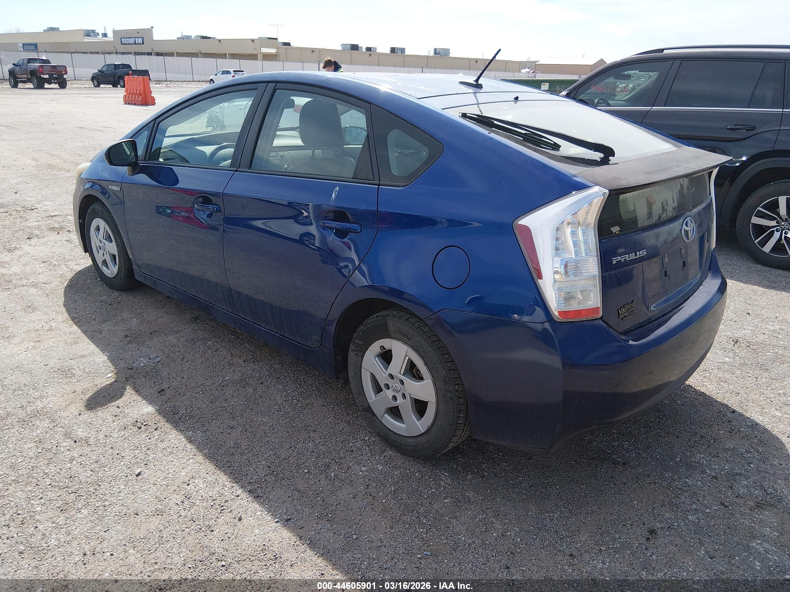 TOYOTA PRIUS image 3