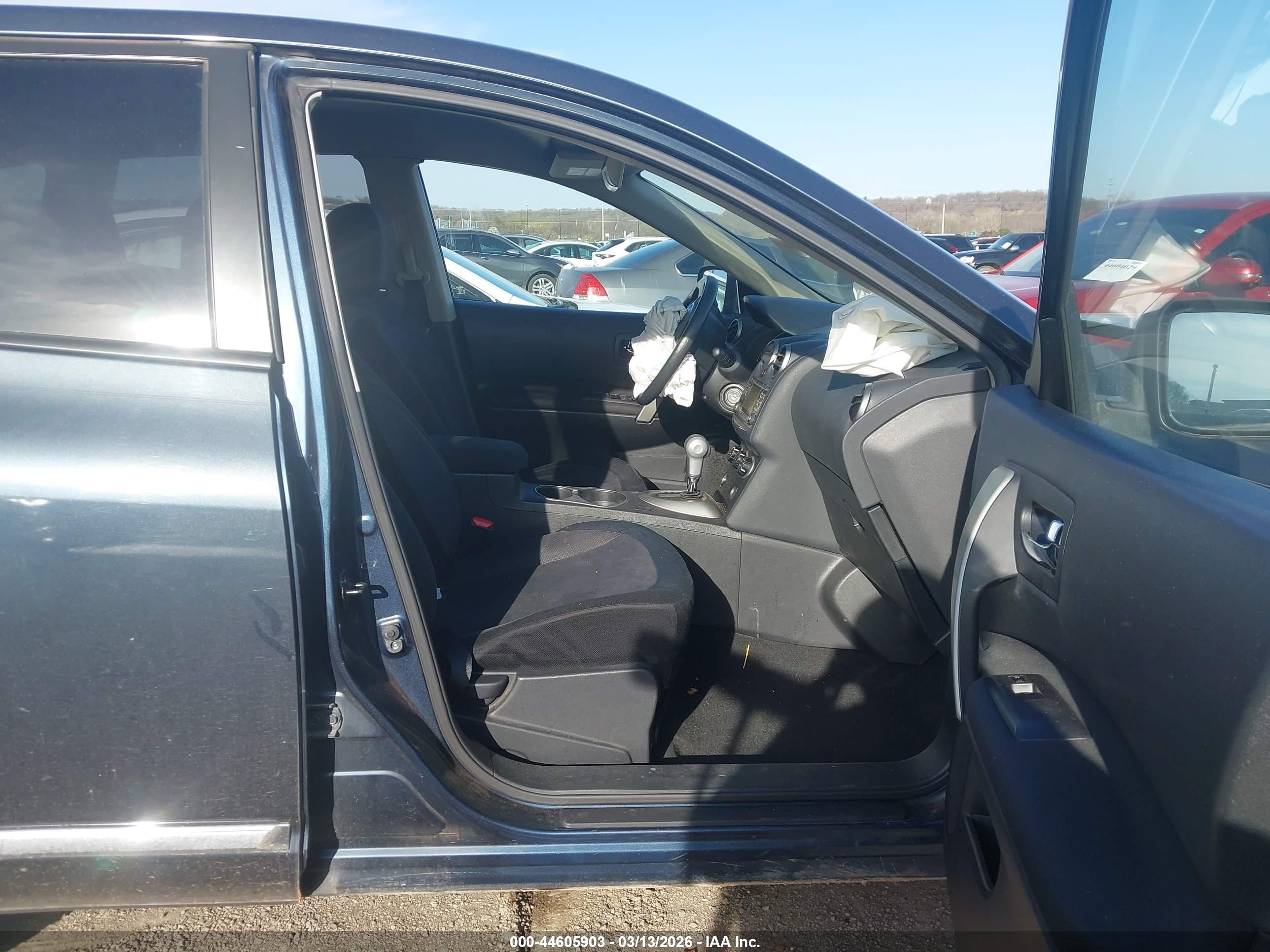 NISSAN ROGUE image 5