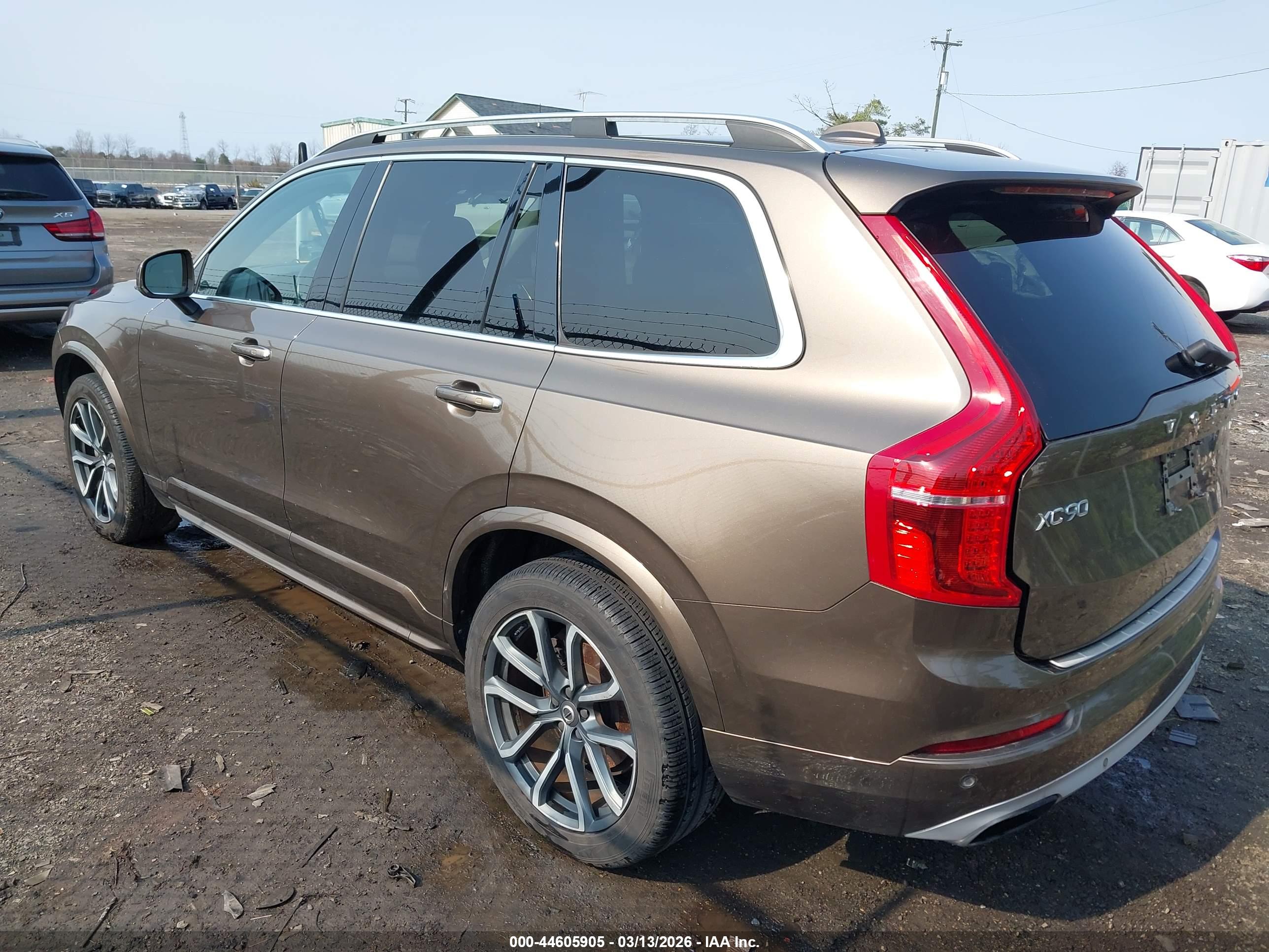 VOLVO XC90 image 3