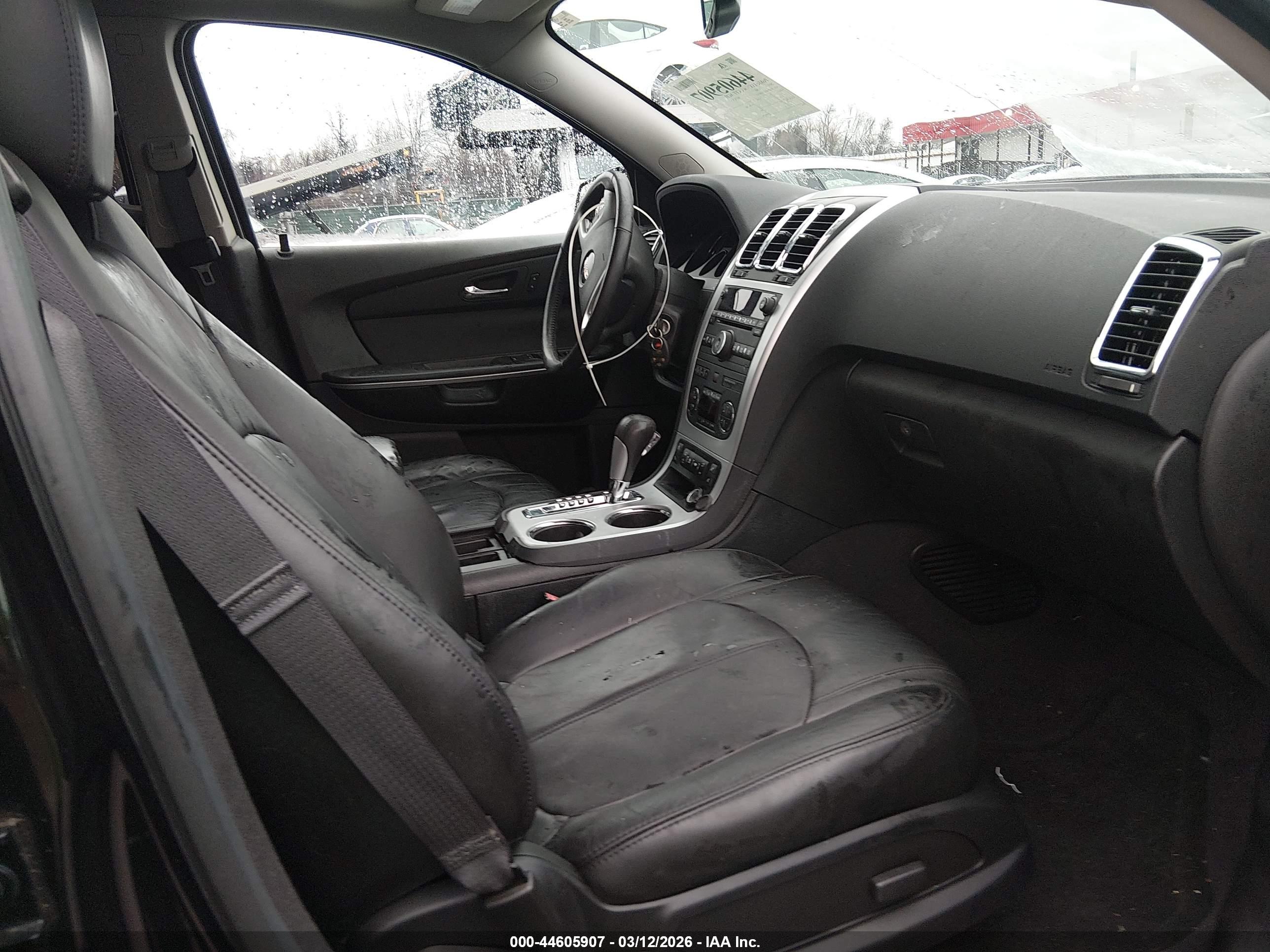 GMC ACADIA image 5