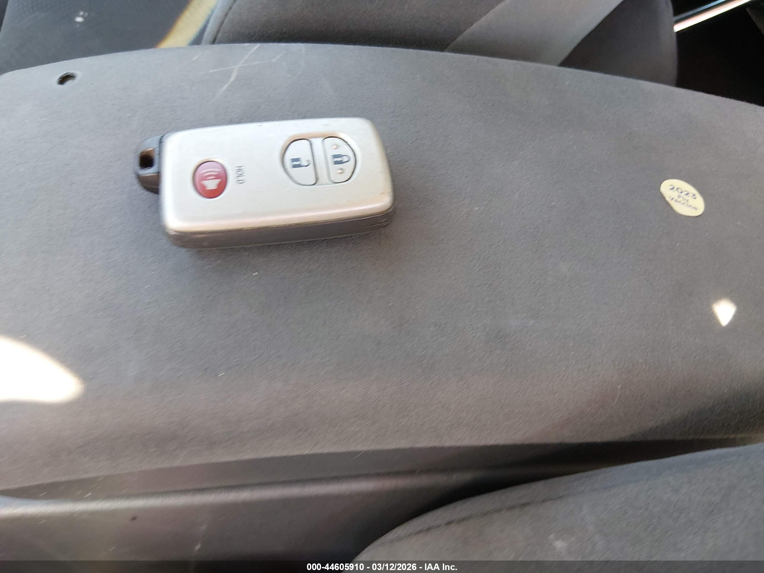 TOYOTA PRIUS image 11