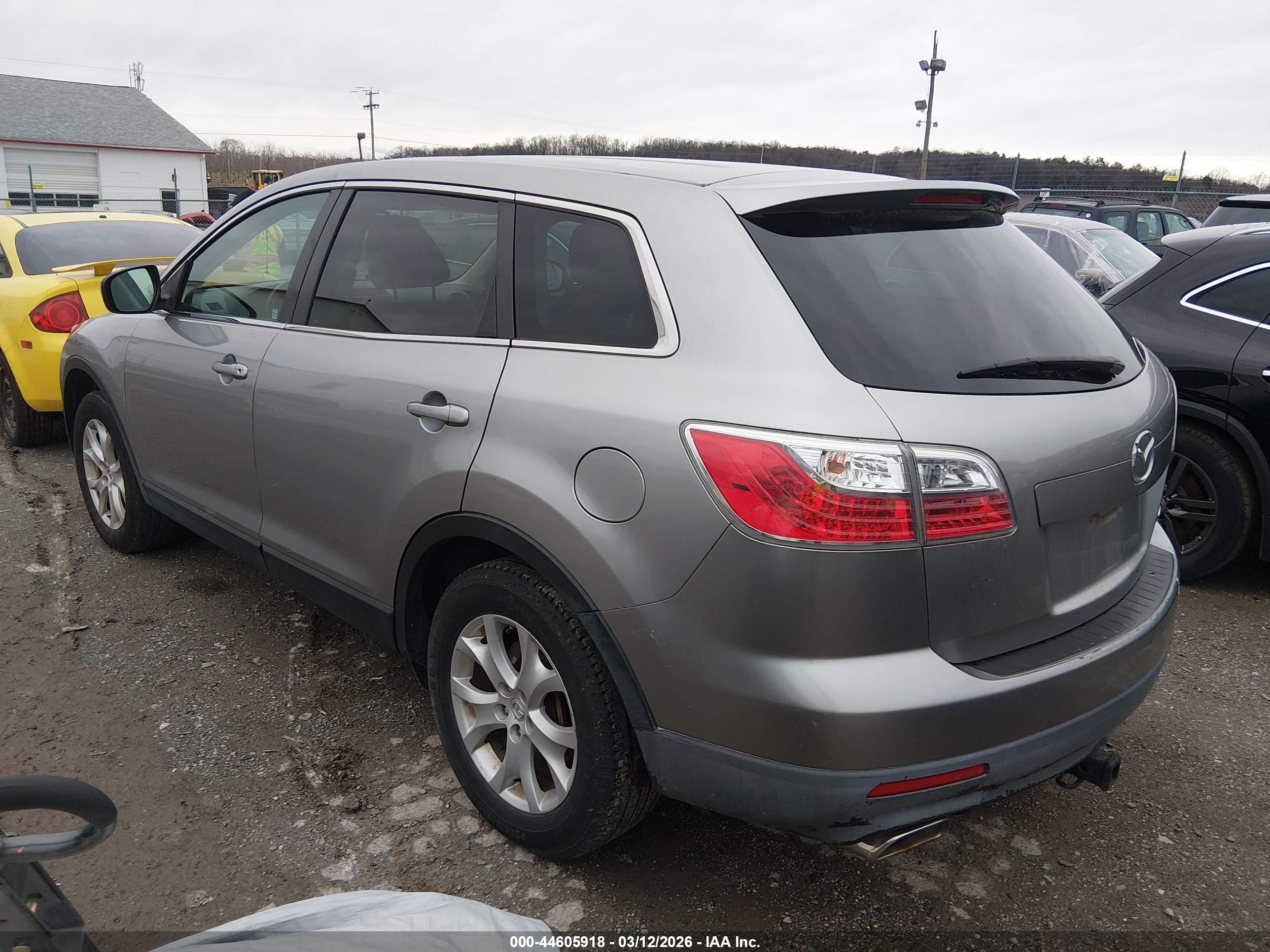 MAZDA CX-9 image 3