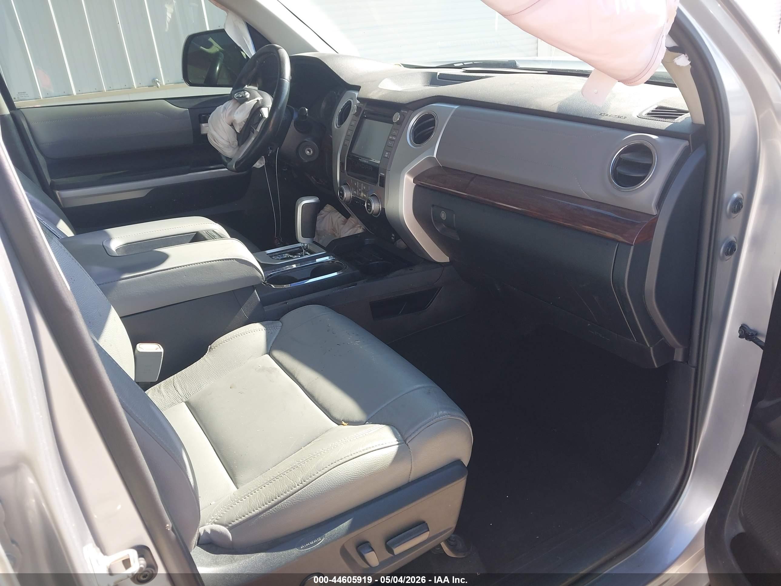 TOYOTA TUNDRA image 5