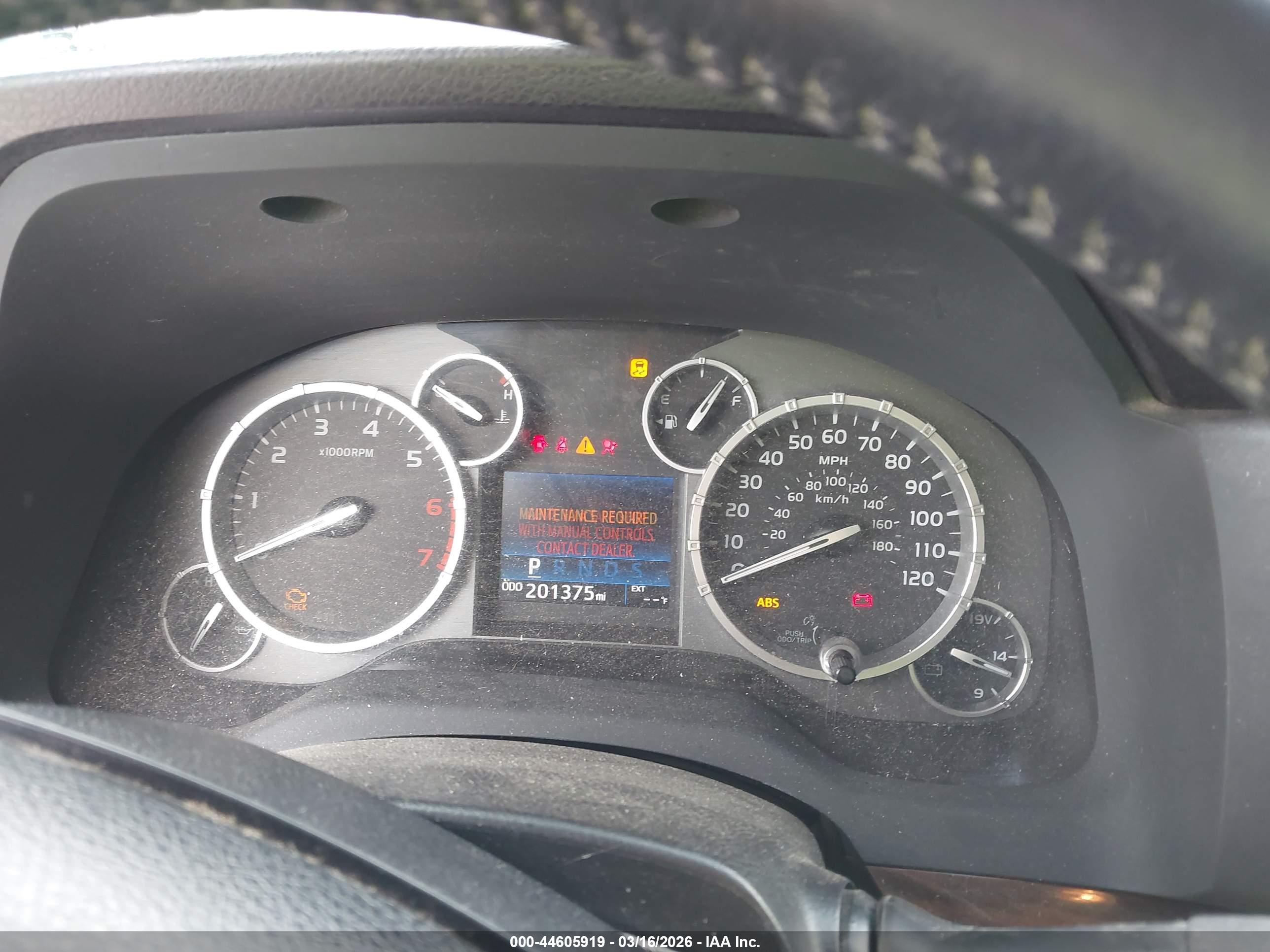 TOYOTA TUNDRA image 7