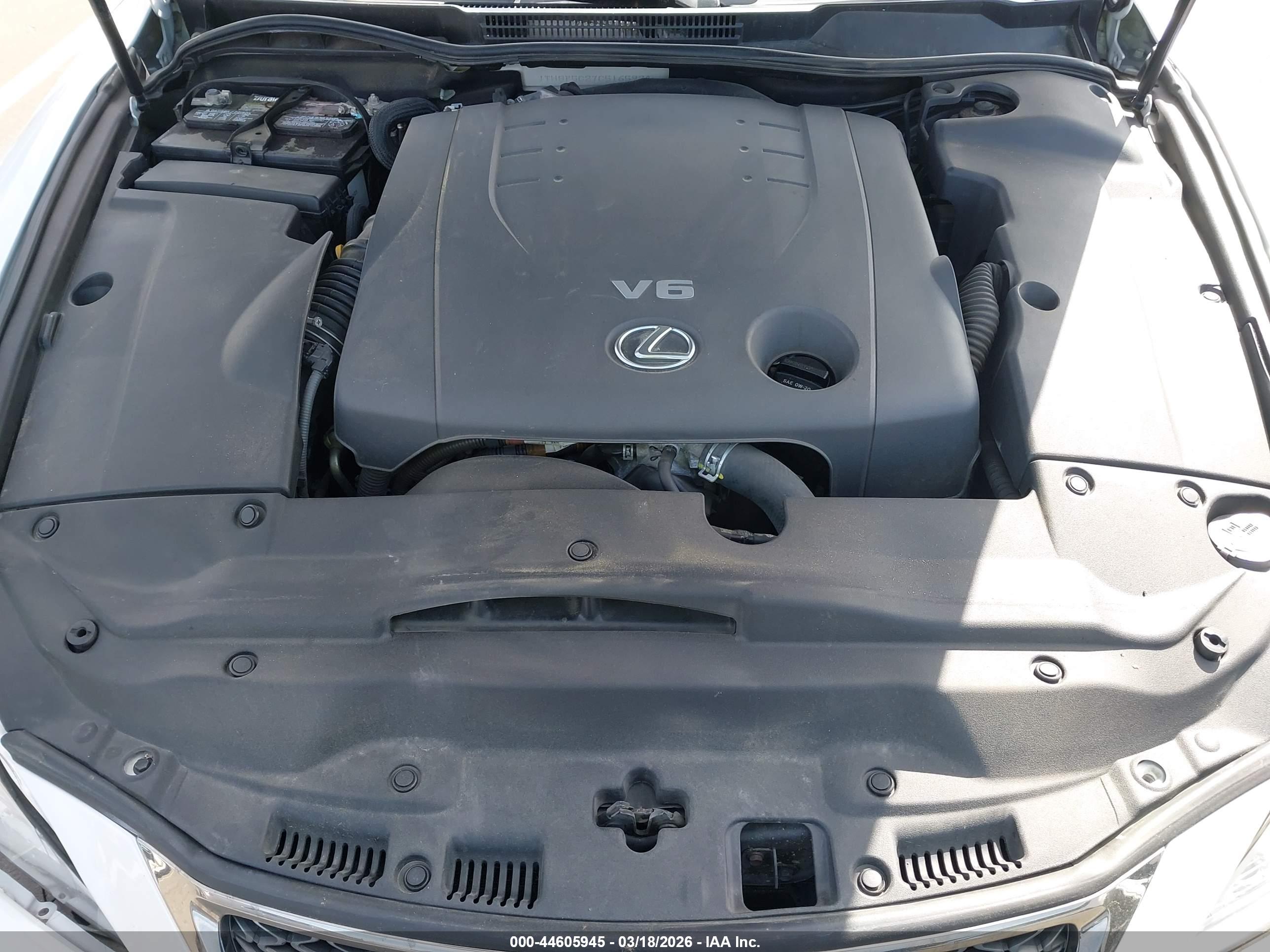 LEXUS IS image 10