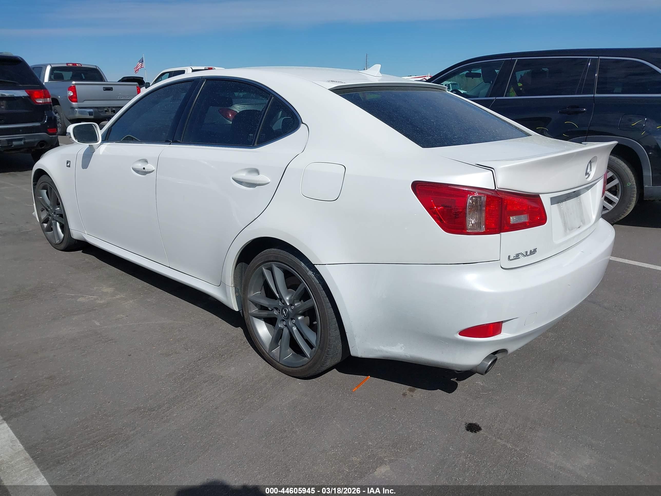 LEXUS IS image 3