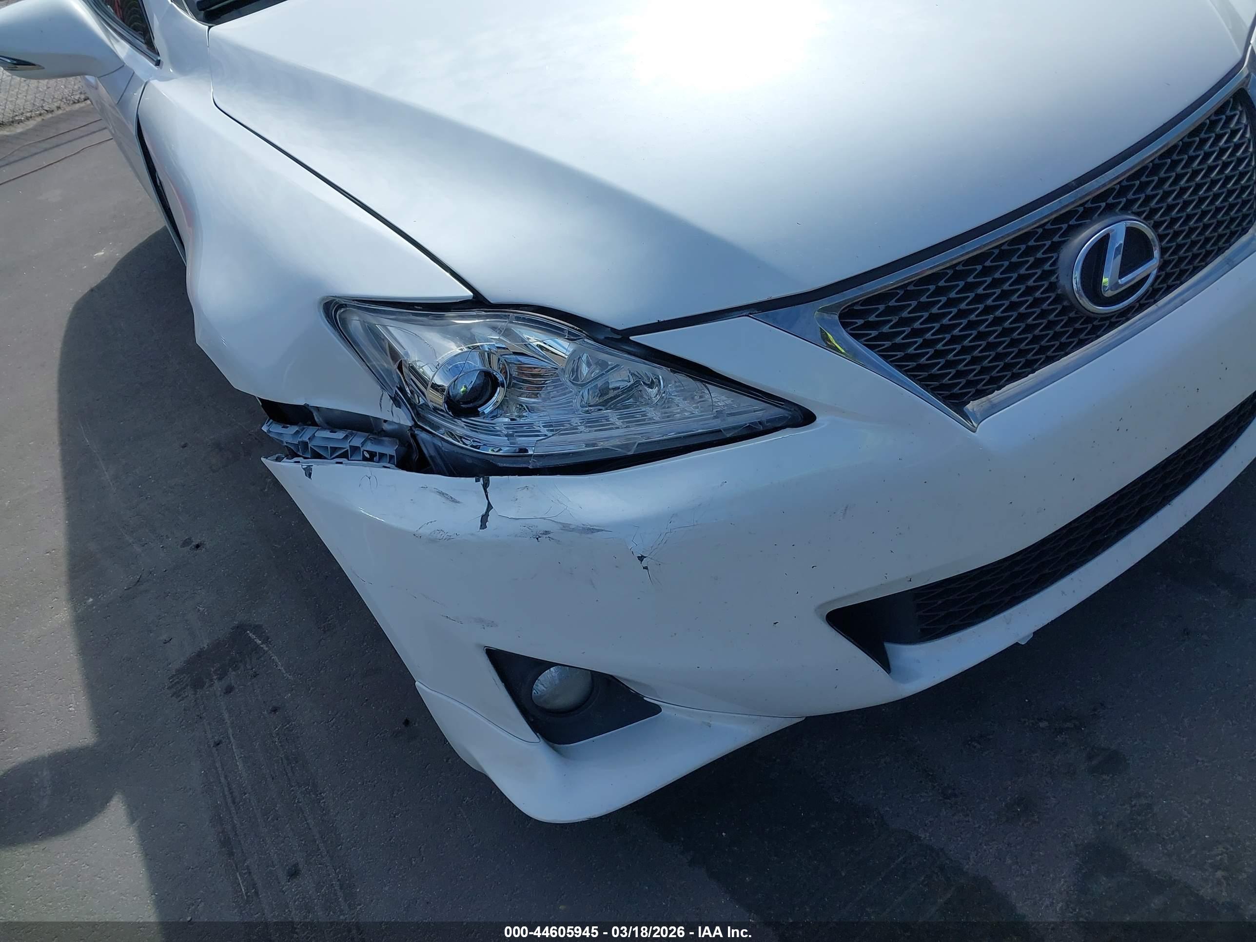 LEXUS IS image 6