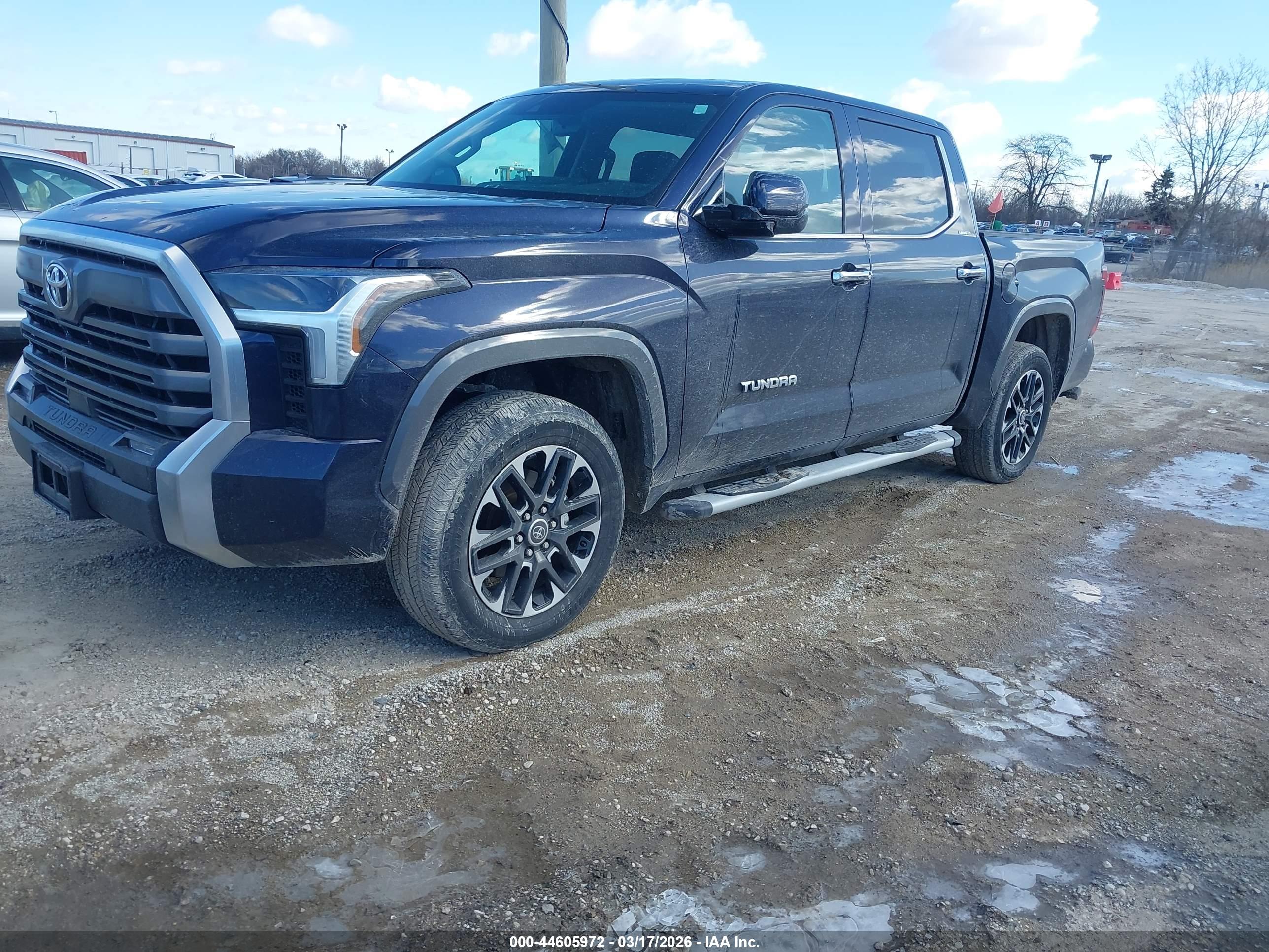 TOYOTA TUNDRA image 2