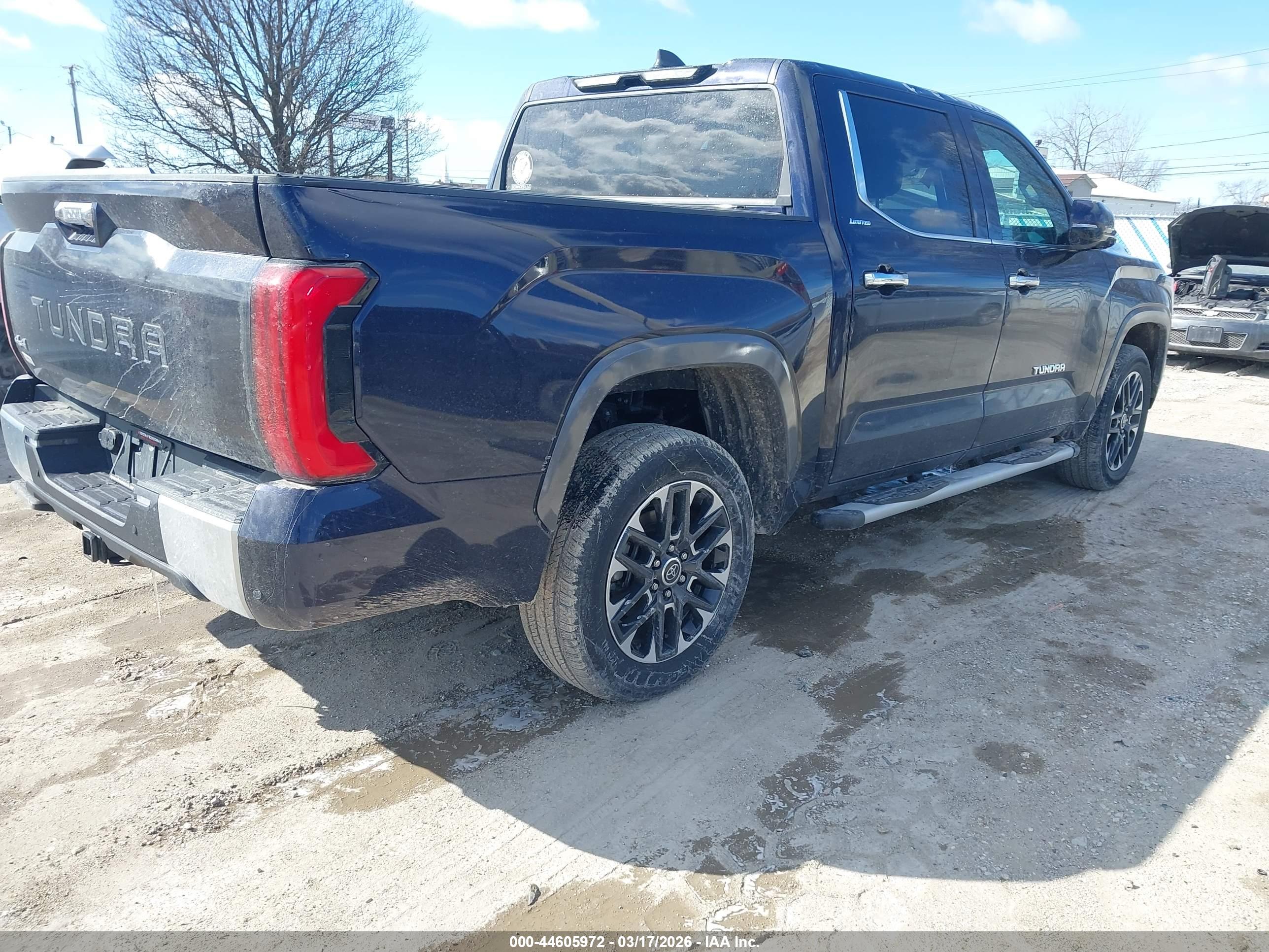 TOYOTA TUNDRA image 4