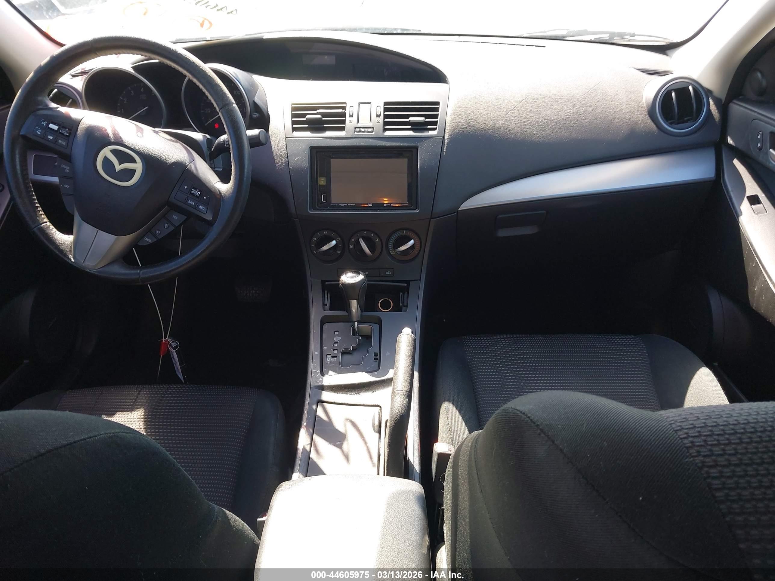 MAZDA MAZDA3 image 5