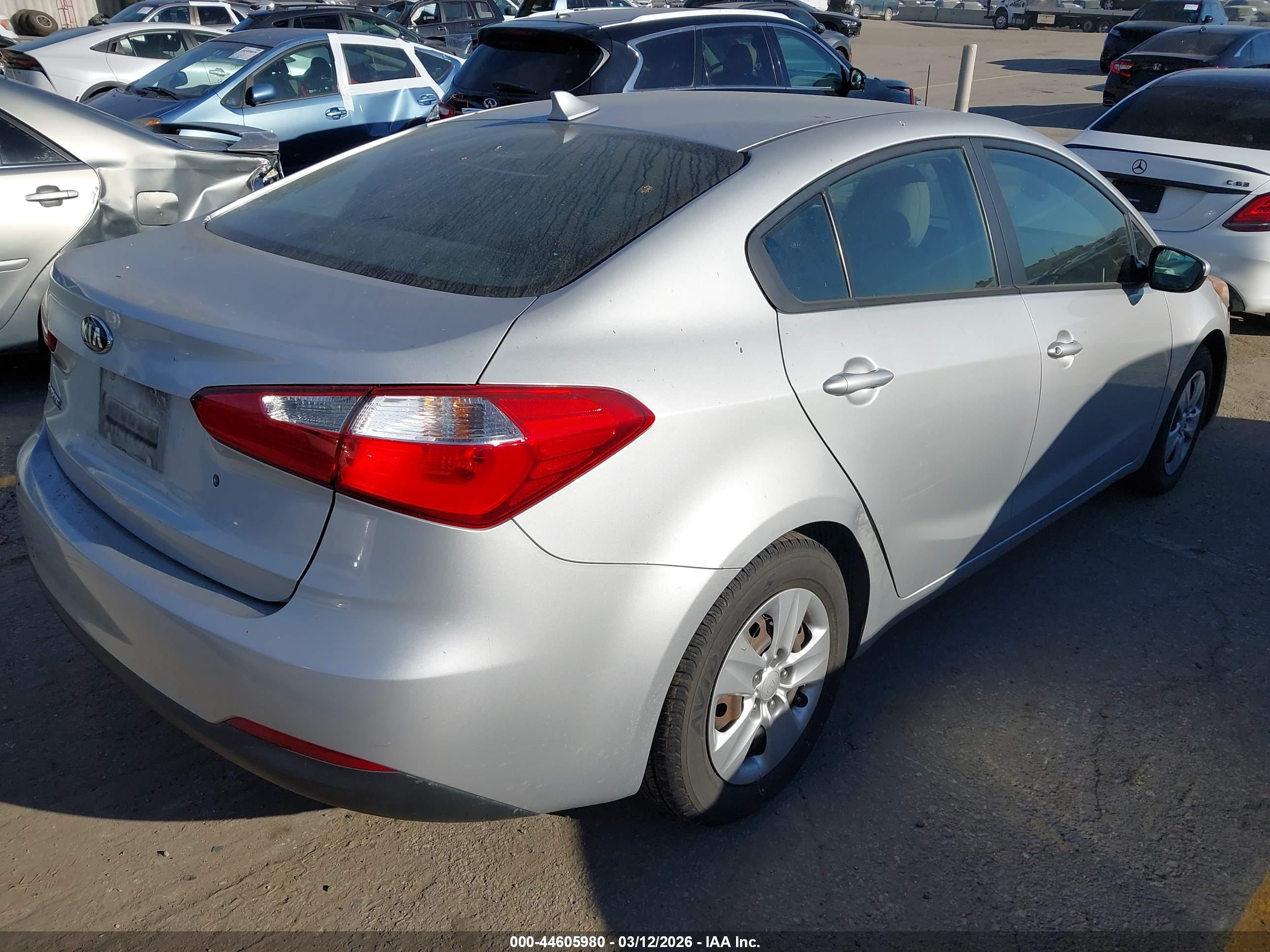 KIA FORTE image 4