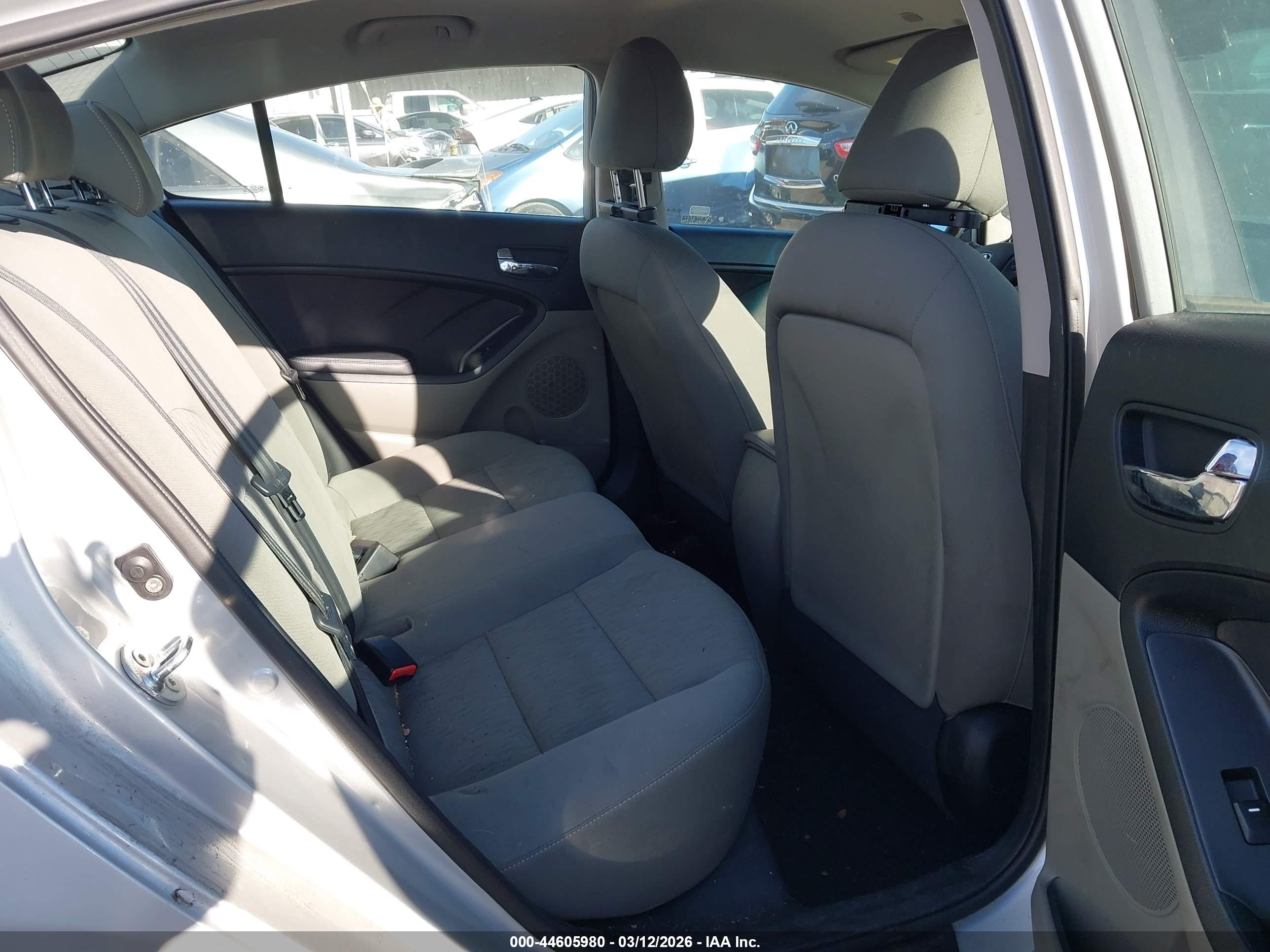 KIA FORTE image 8