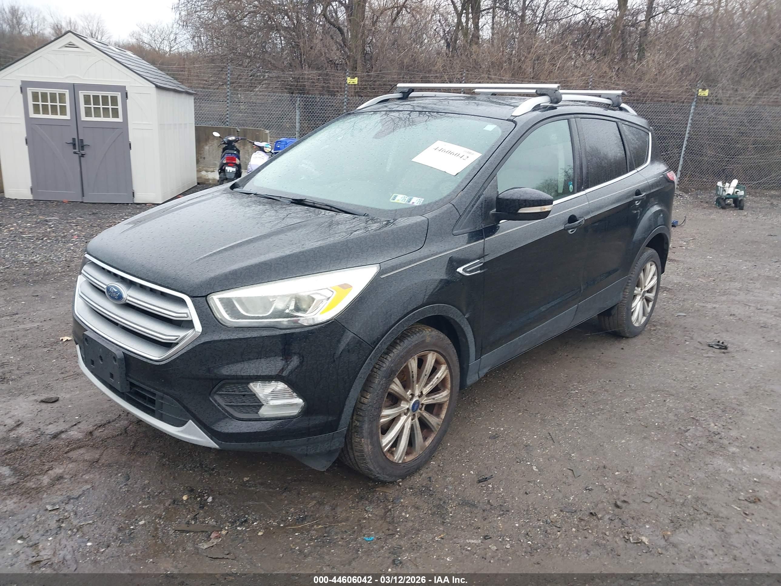 FORD ESCAPE image 2