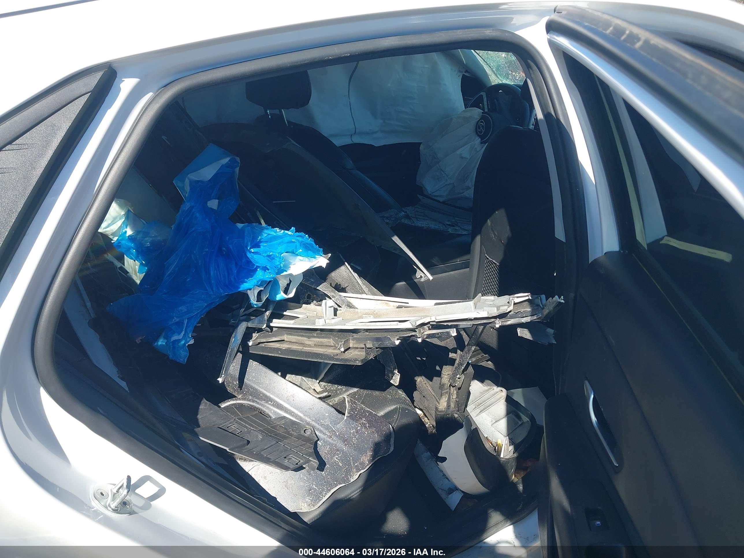 HYUNDAI ELANTRA image 8