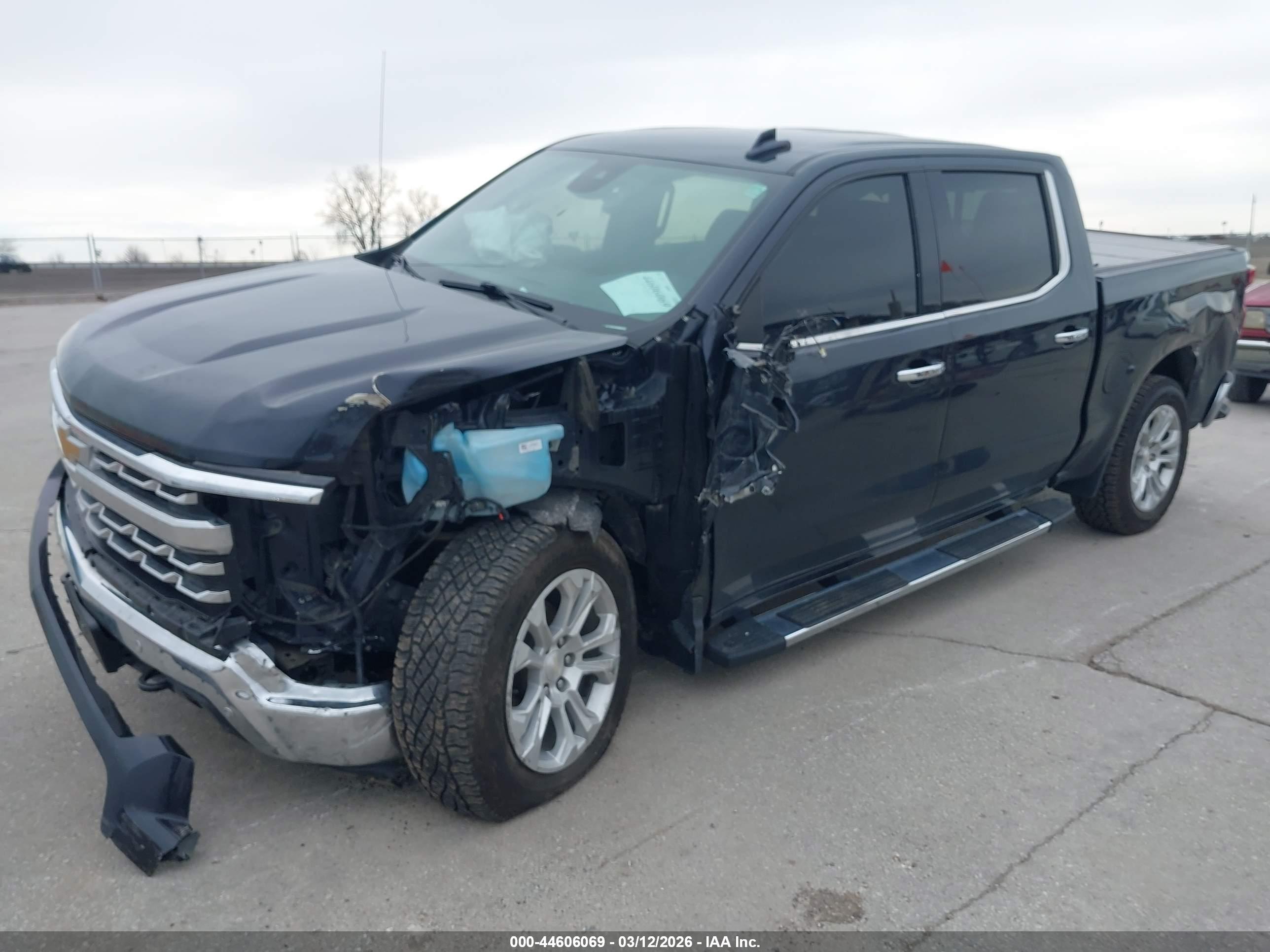 CHEVROLET SILVERADO image 2