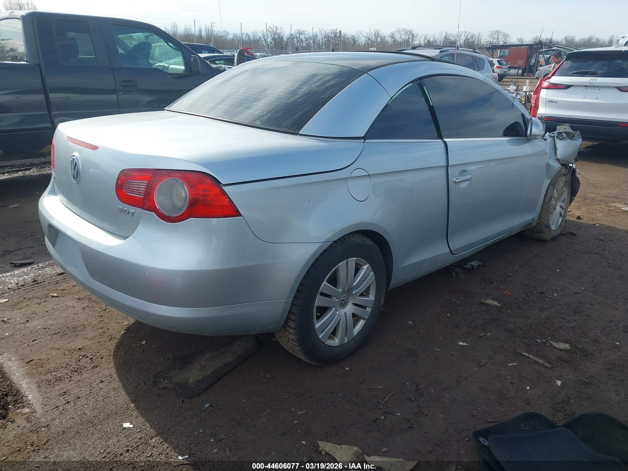 VOLKSWAGEN EOS image 4