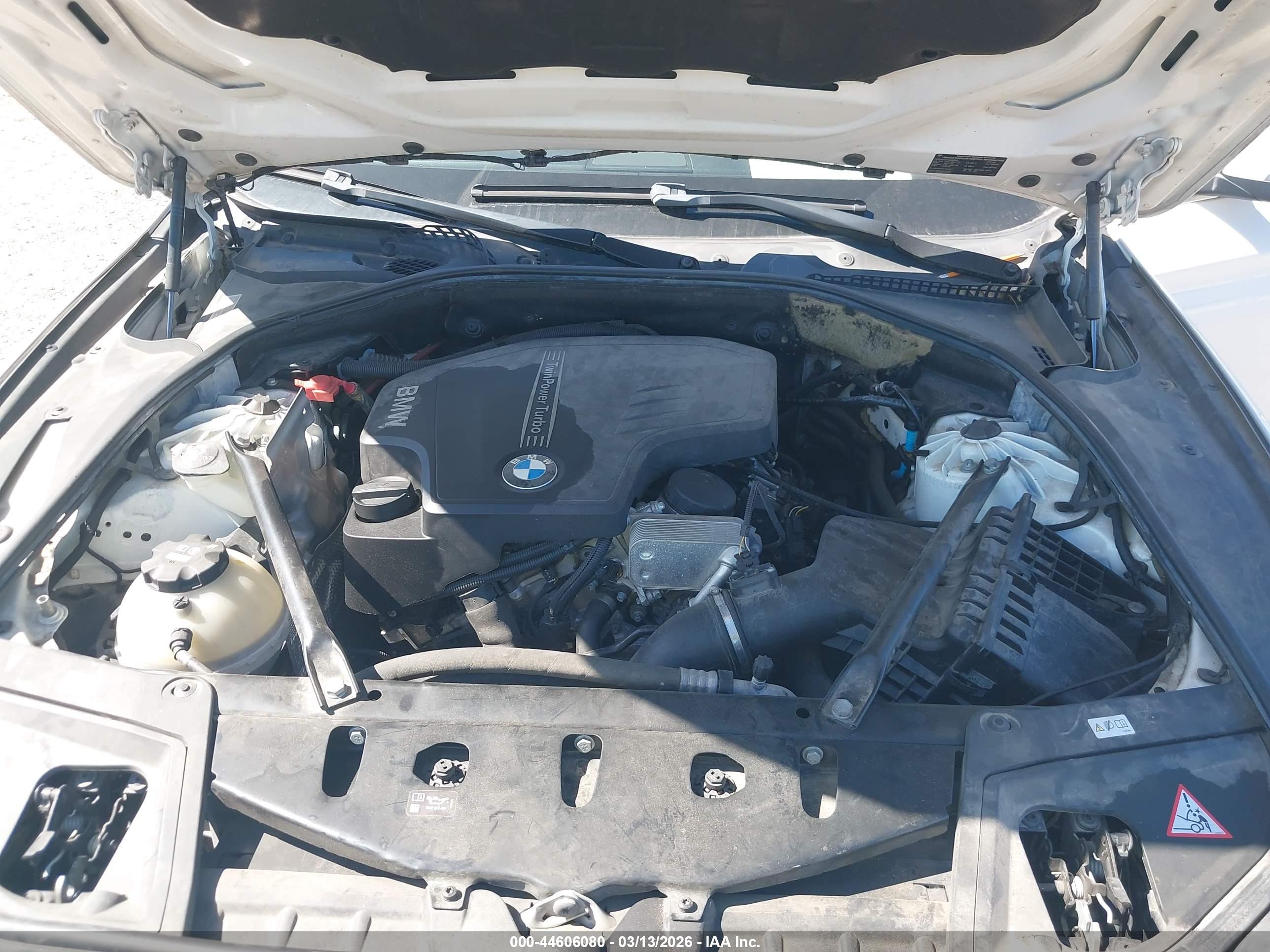 BMW 528I image 10