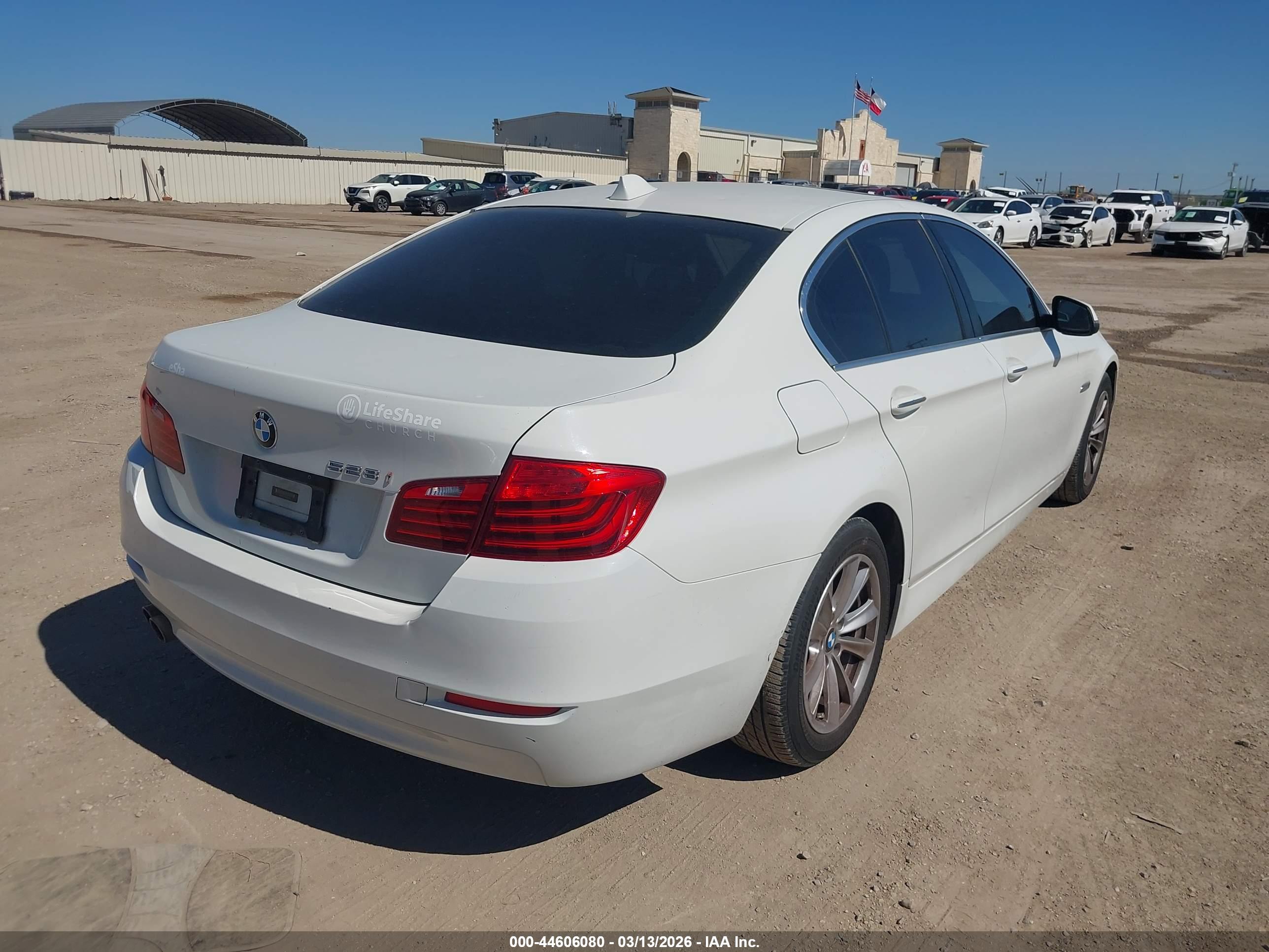 BMW 528I image 4