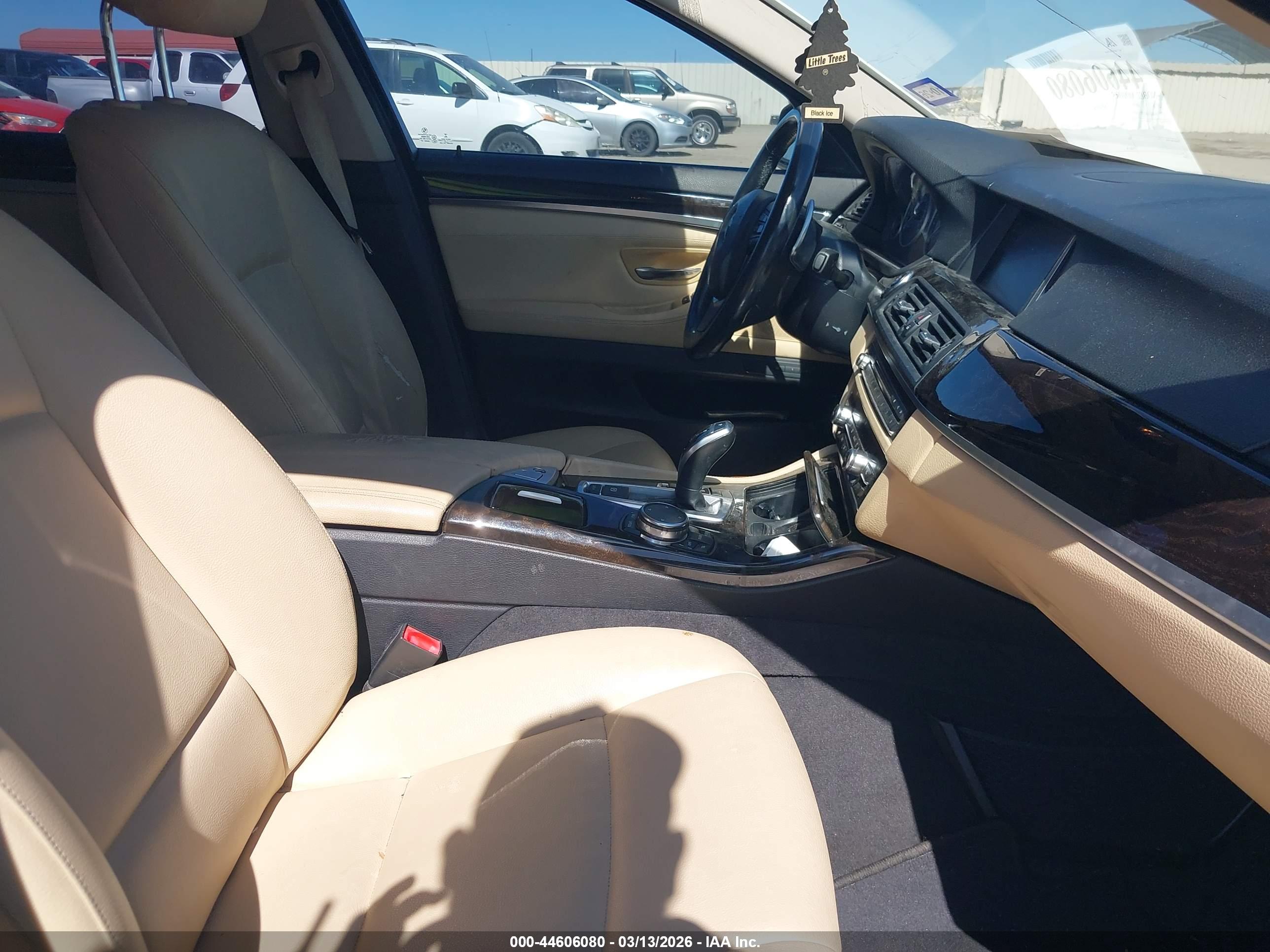 BMW 528I image 5