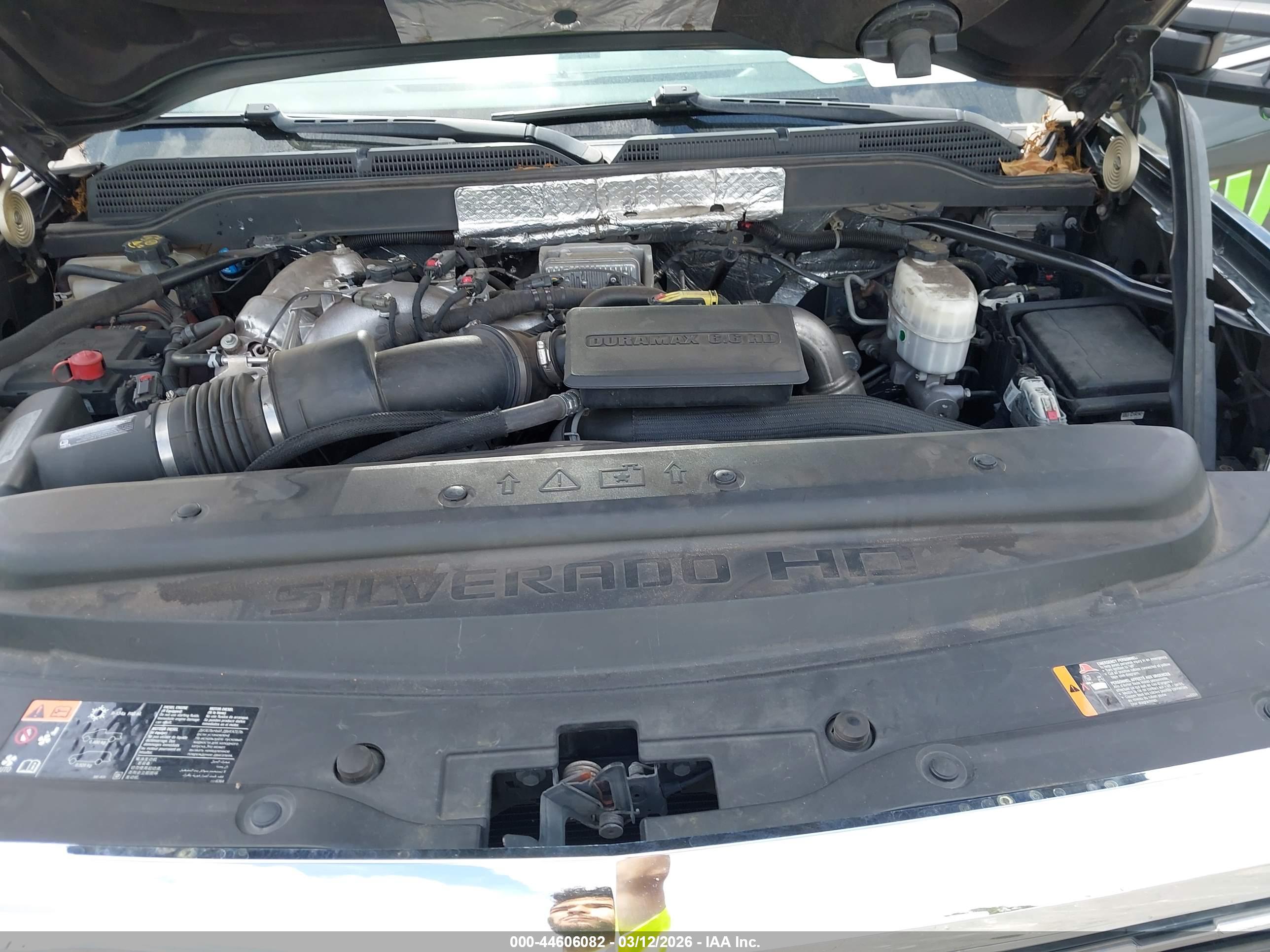CHEVROLET SILVERADO image 10