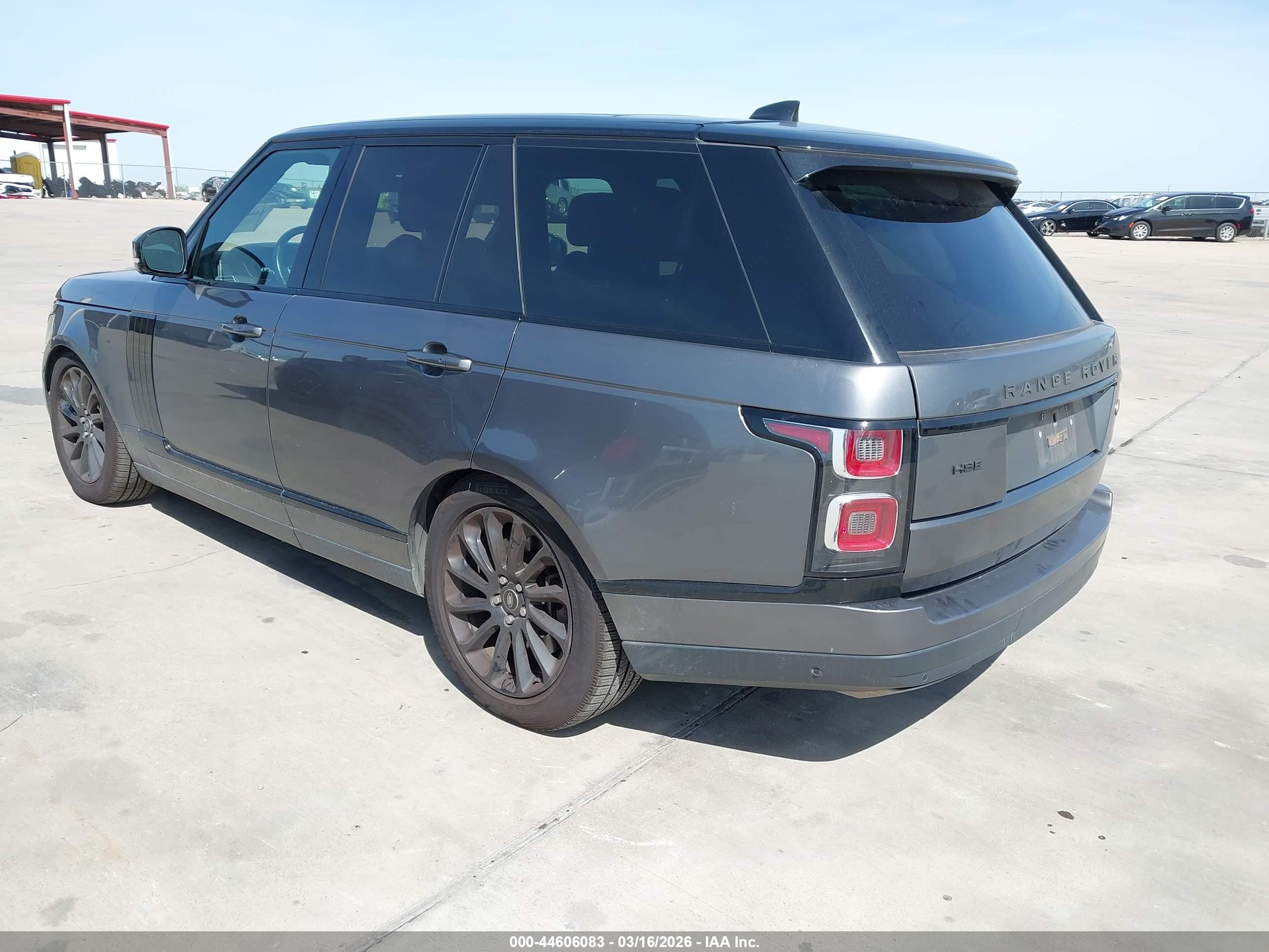 LAND ROVER image 3