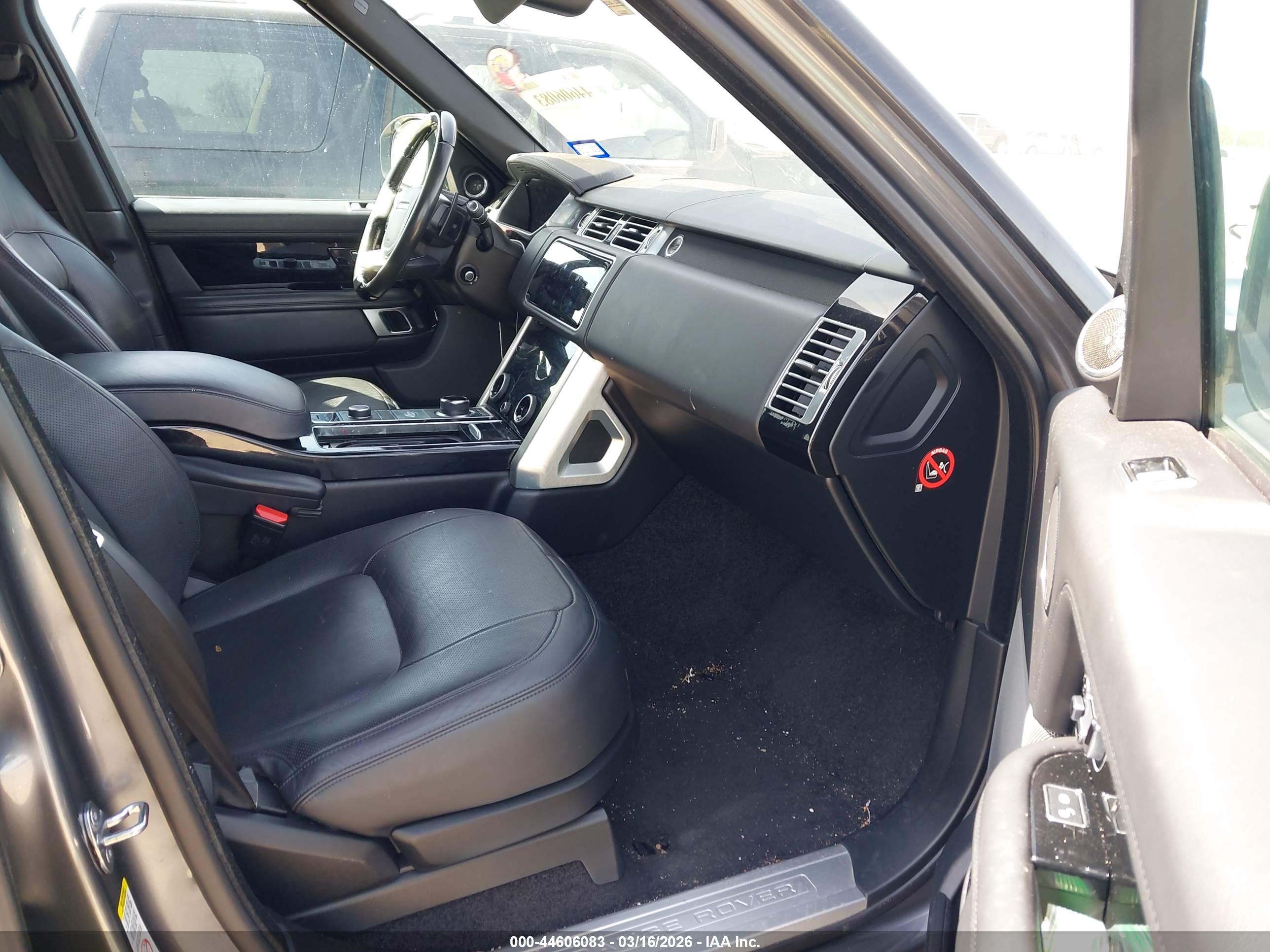 LAND ROVER image 5