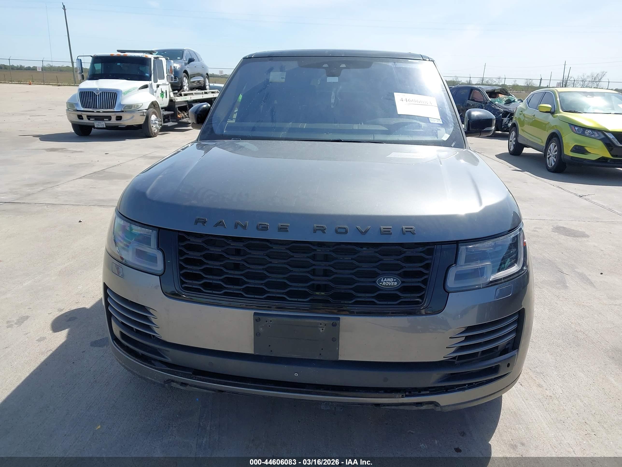 LAND ROVER image 6