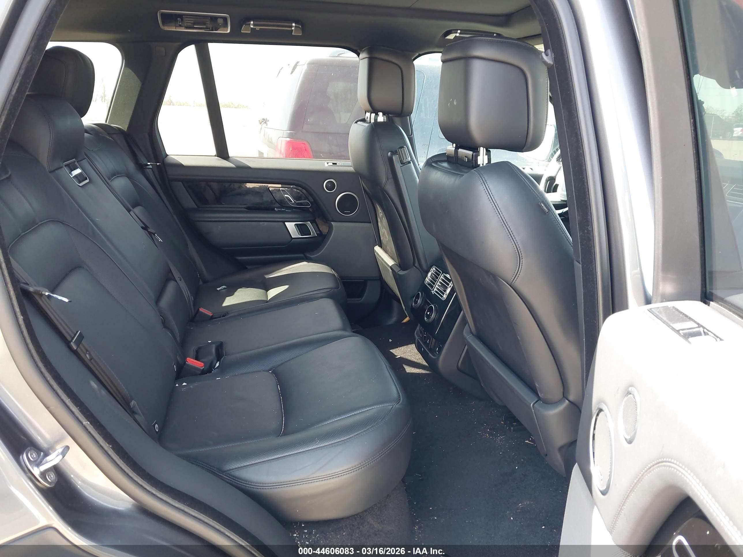 LAND ROVER image 8