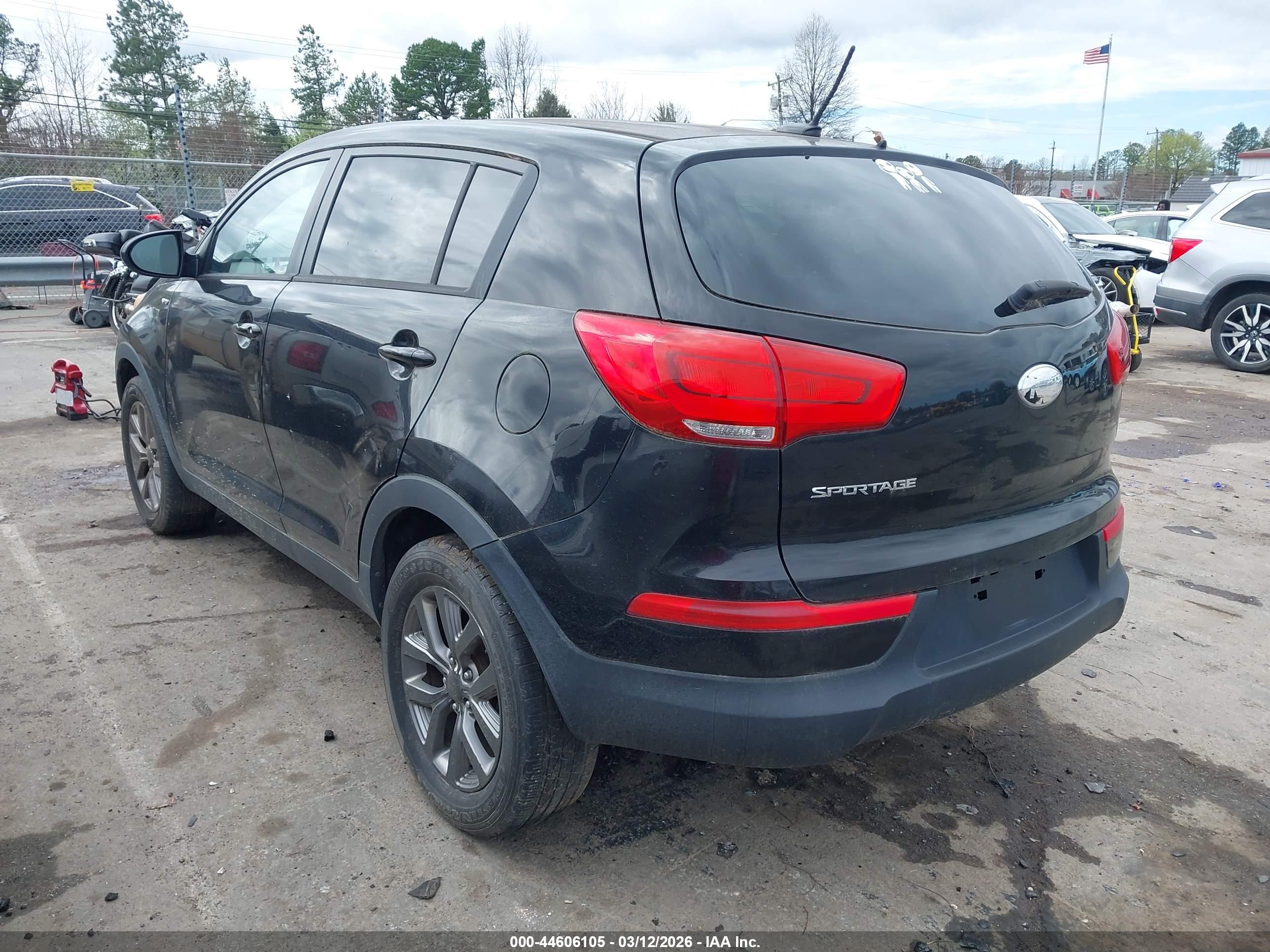 KIA SPORTAGE image 3