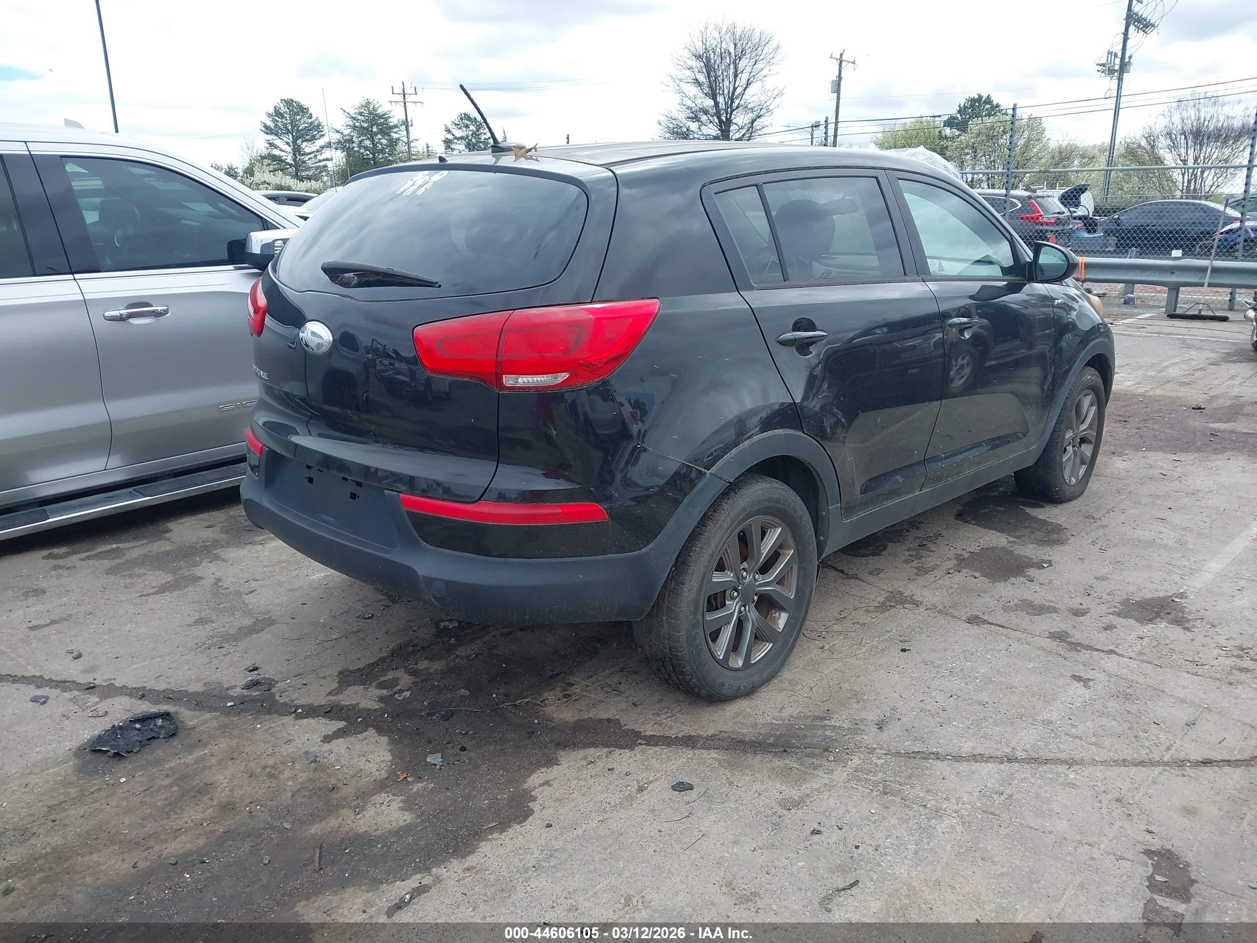 KIA SPORTAGE image 4