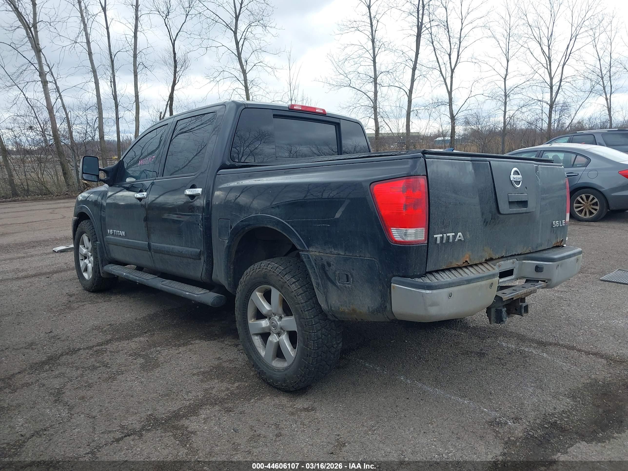 NISSAN TITAN image 3