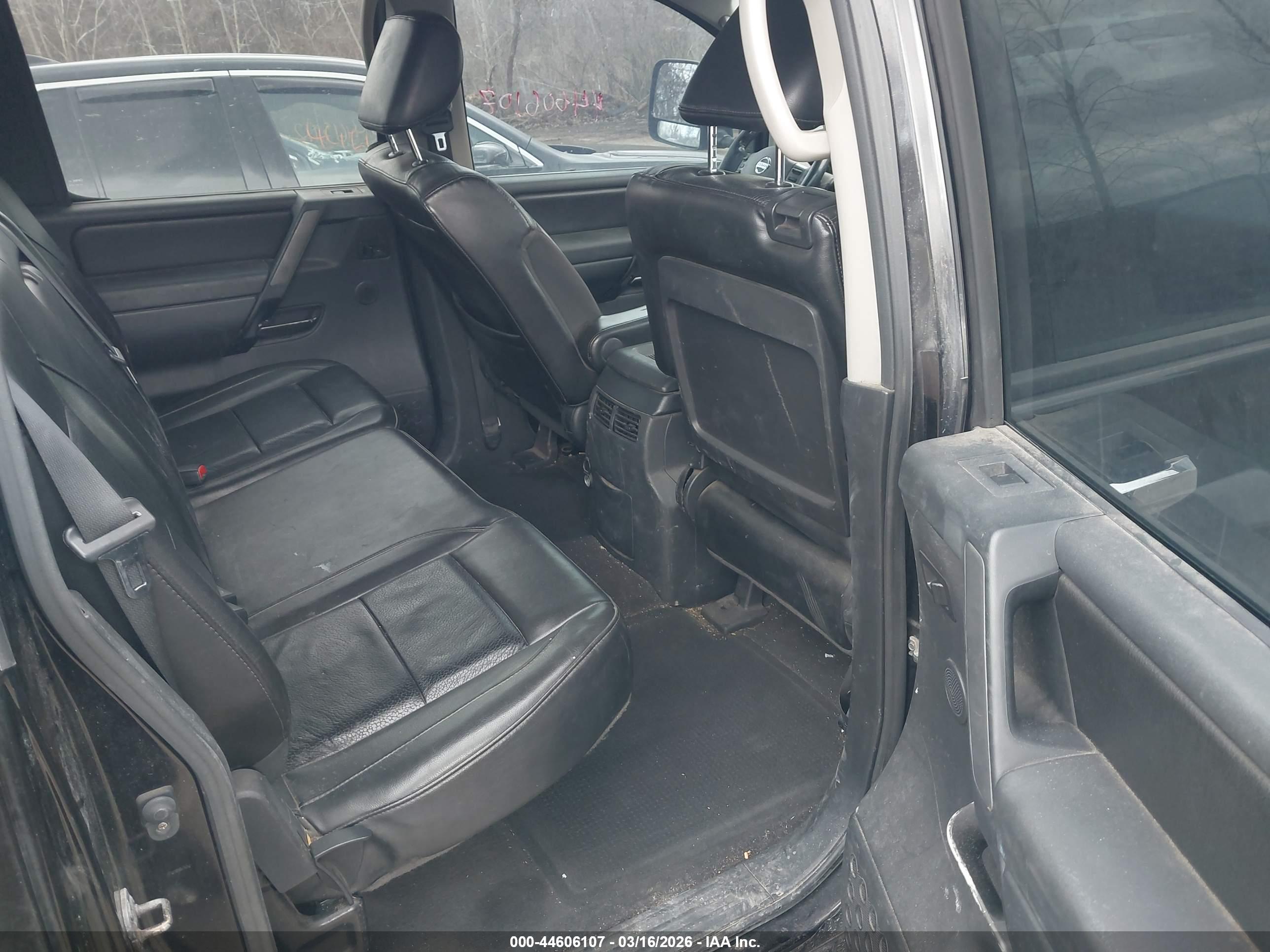 NISSAN TITAN image 8
