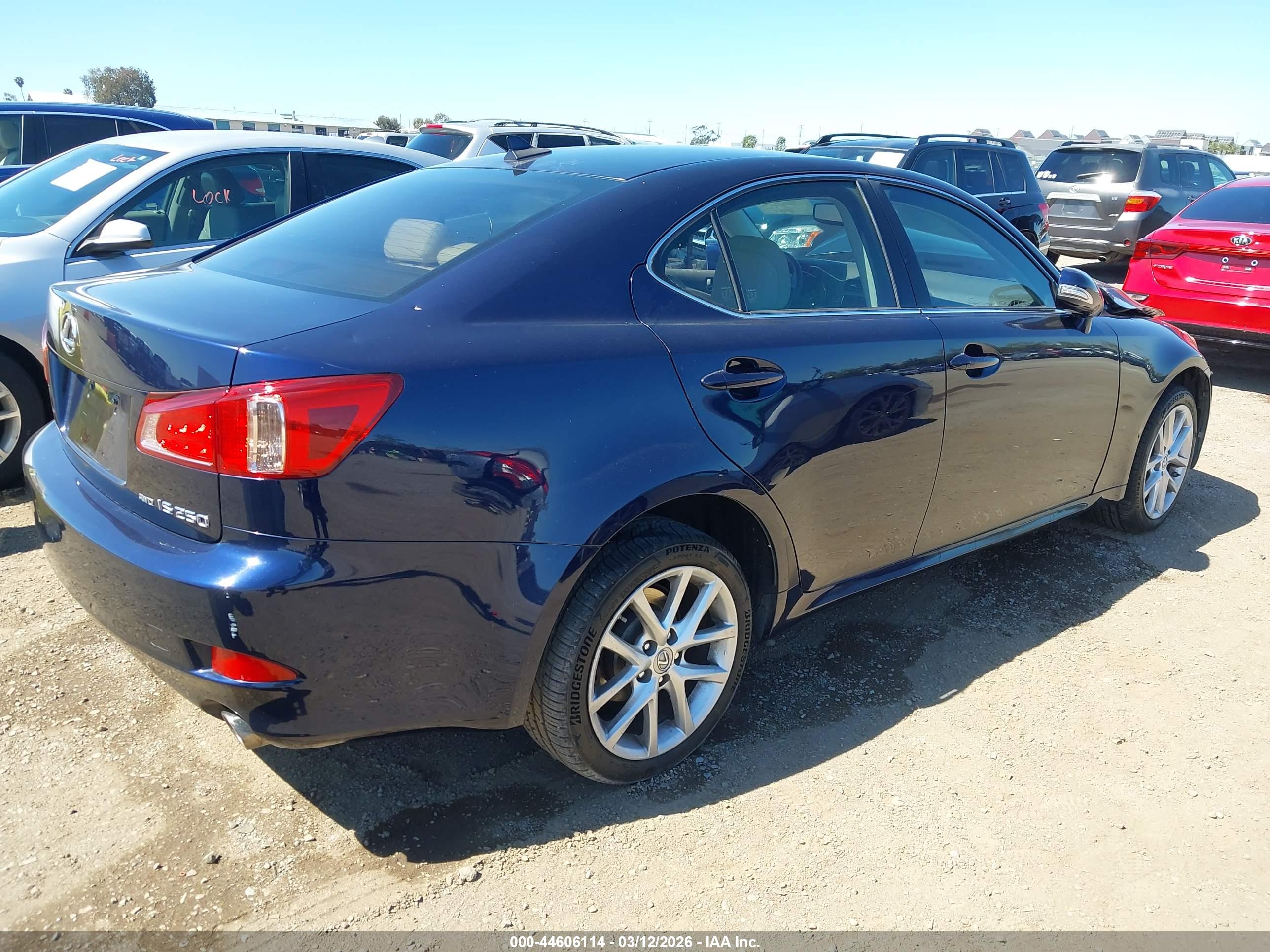 LEXUS IS image 4