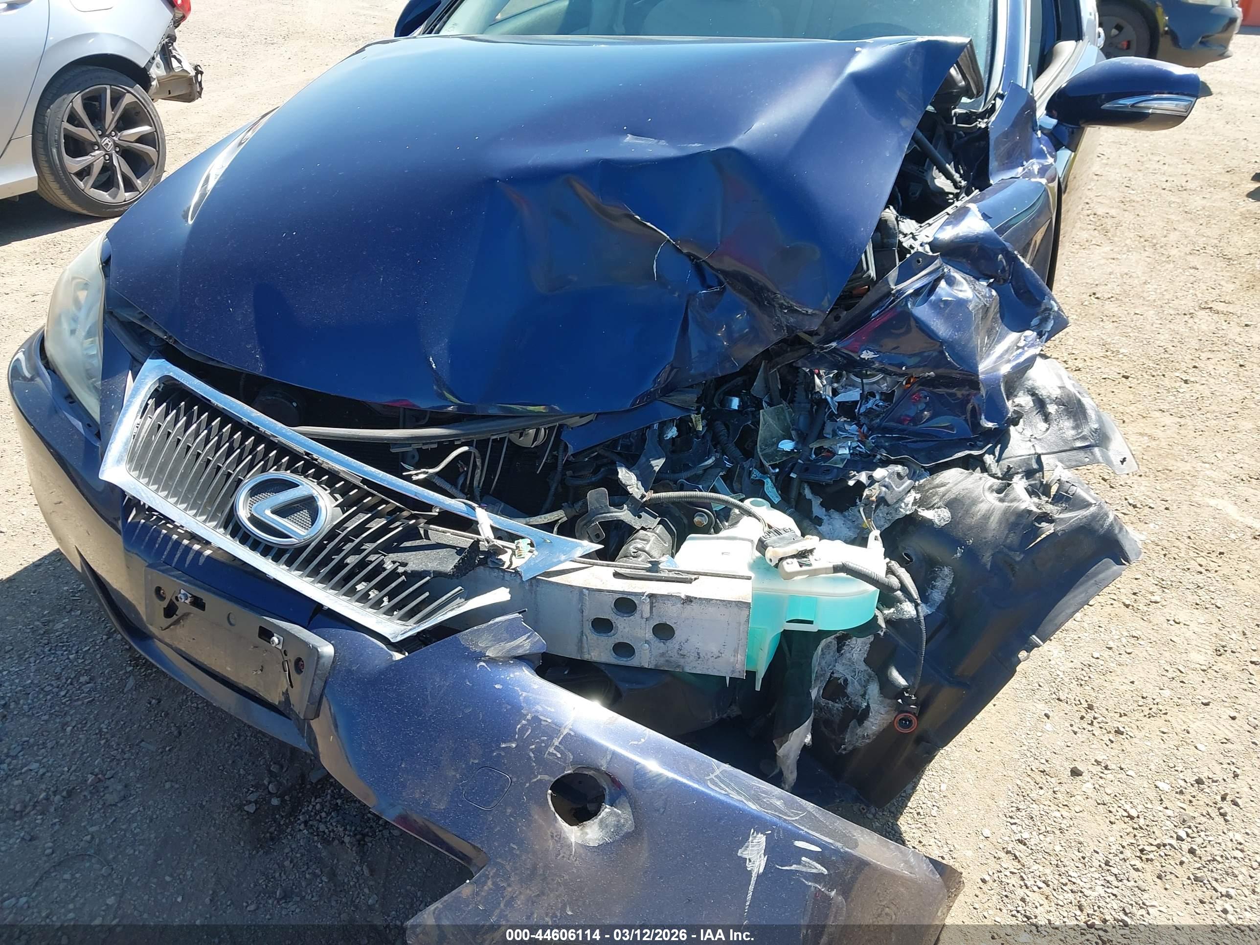 LEXUS IS image 6