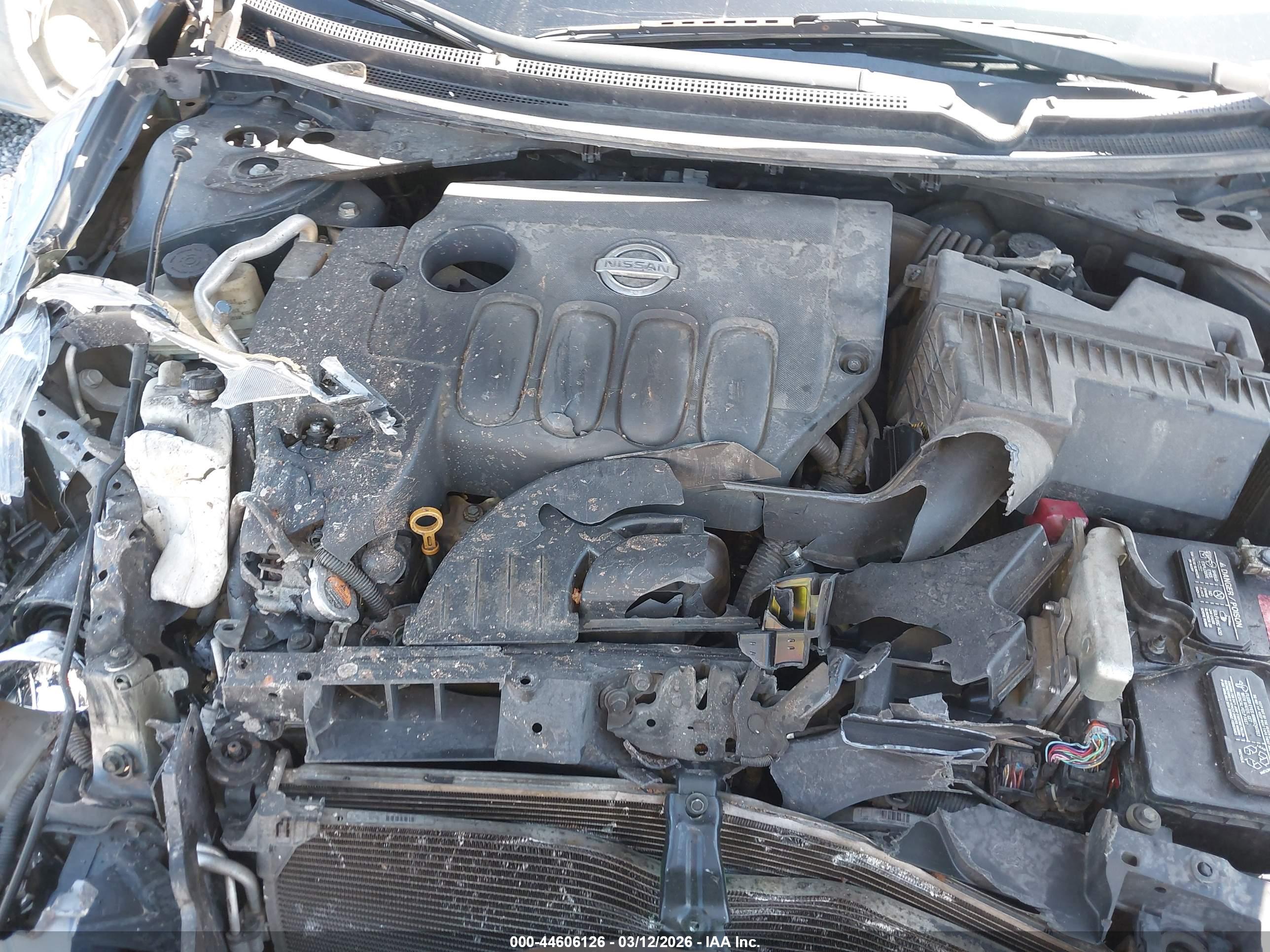 NISSAN ALTIMA image 10