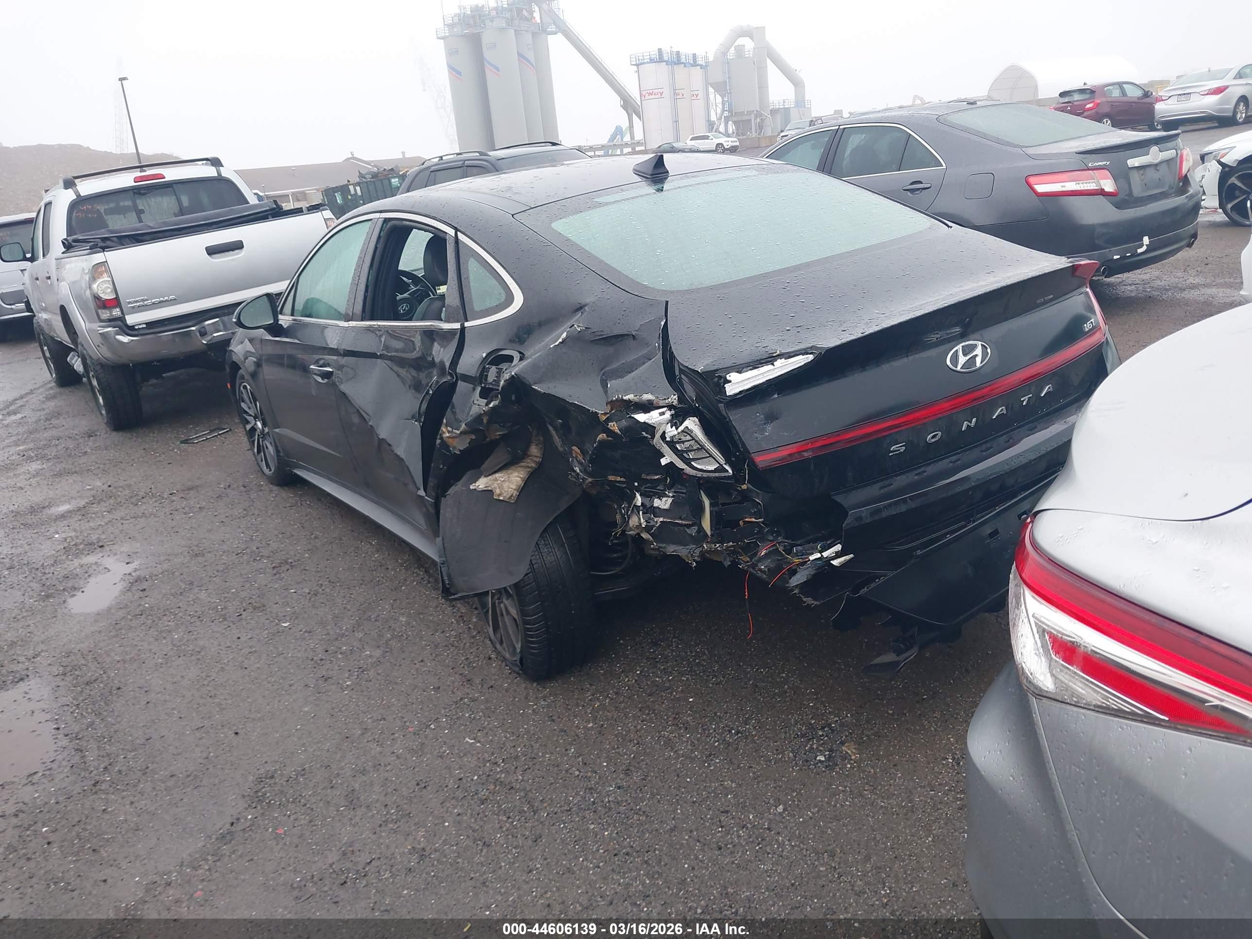 HYUNDAI SONATA image 3